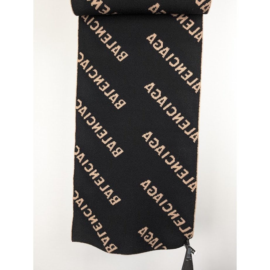 Balenciaga o1rshd1 Size: OS / Logo Scarf in Beige Size ONE SIZE - 9 Thumbnail