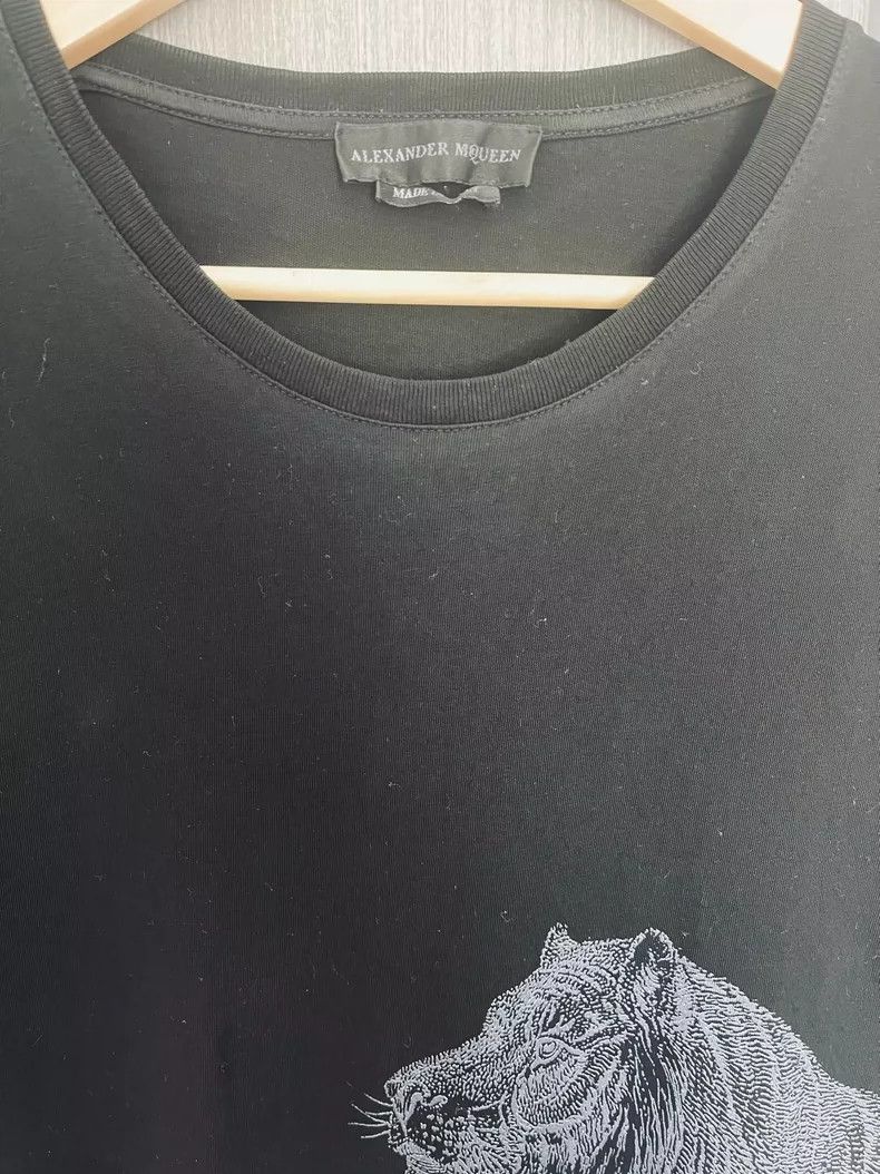 Alexander McQueen Alexander McQUEEN Runway - style men's short - sleeves Size US M / EU 48-50 / 2 - 6 Thumbnail