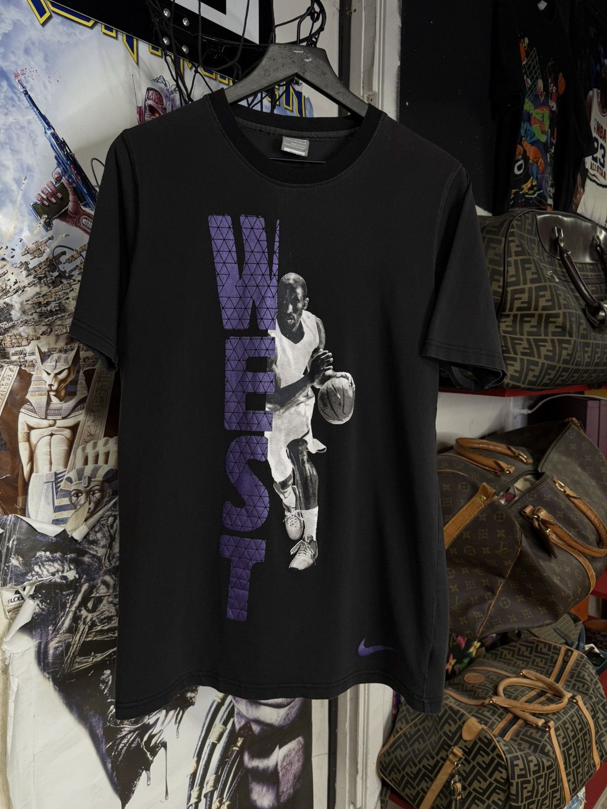 Vintage Vtg Y2K Kobe Nike Black Mamba Tee Shirt Medium Size US M / EU 48-50 / 2 - 1 Thumbnail