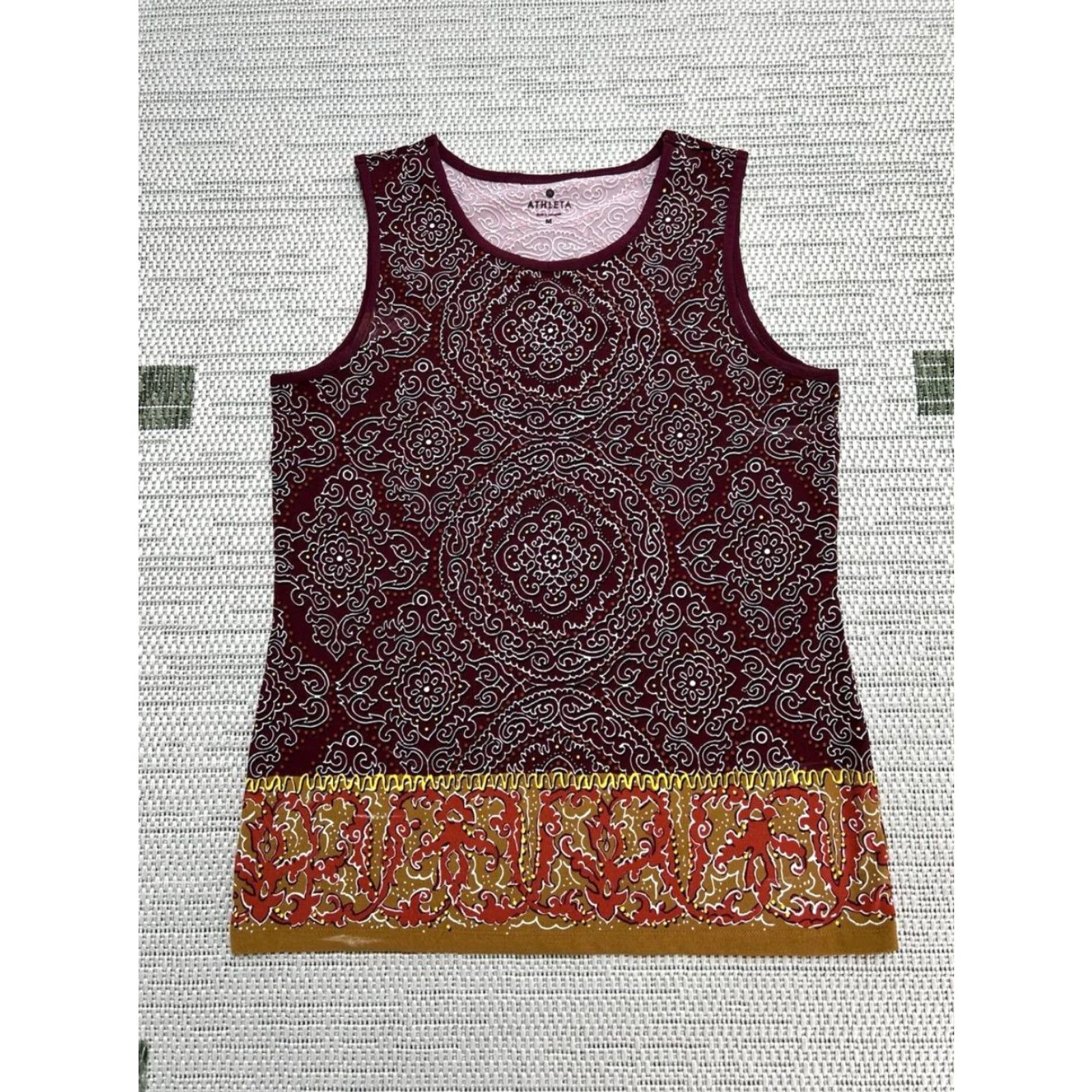 Athleta Athleta Tank Womens Medium Red Stretch Sleeveless Round Neck Mandala Print Size M / US 6-8 / IT 42-44 - 2 Thumbnail