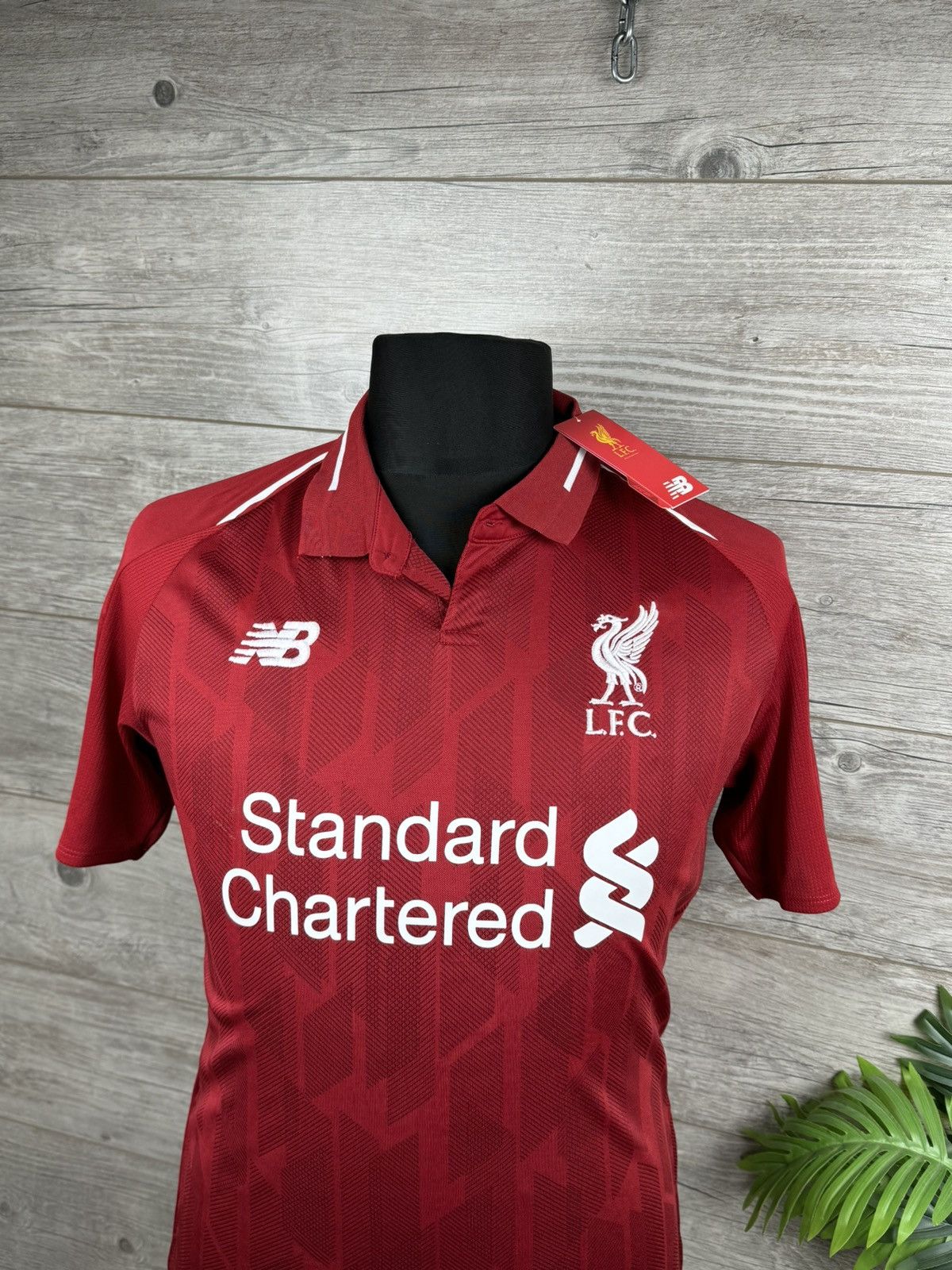 New Balance New Balance Liverpool 2018/19 Home Horley 21 Football Size US S / EU 44-46 / 1 - 5 Thumbnail