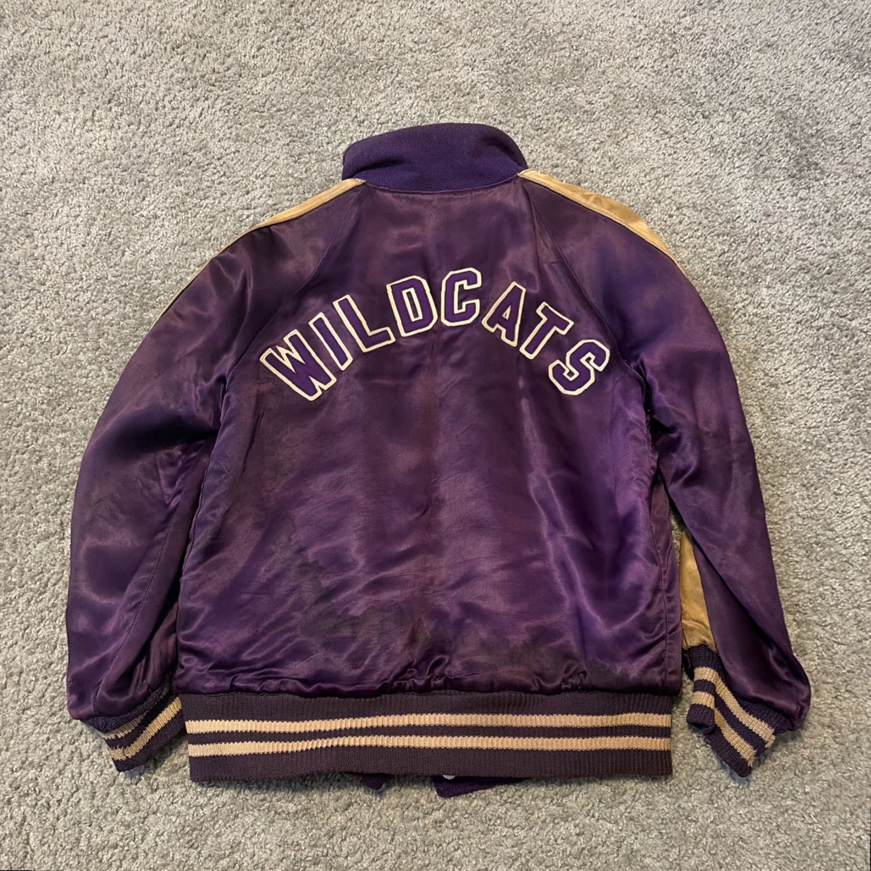 Vintage VINTAGE Wildcats “W” Purple Gold Reversible Wool Satin Varsity Letter Jacket L Mens Size US L / EU 52-54 / 3 - 3 Thumbnail