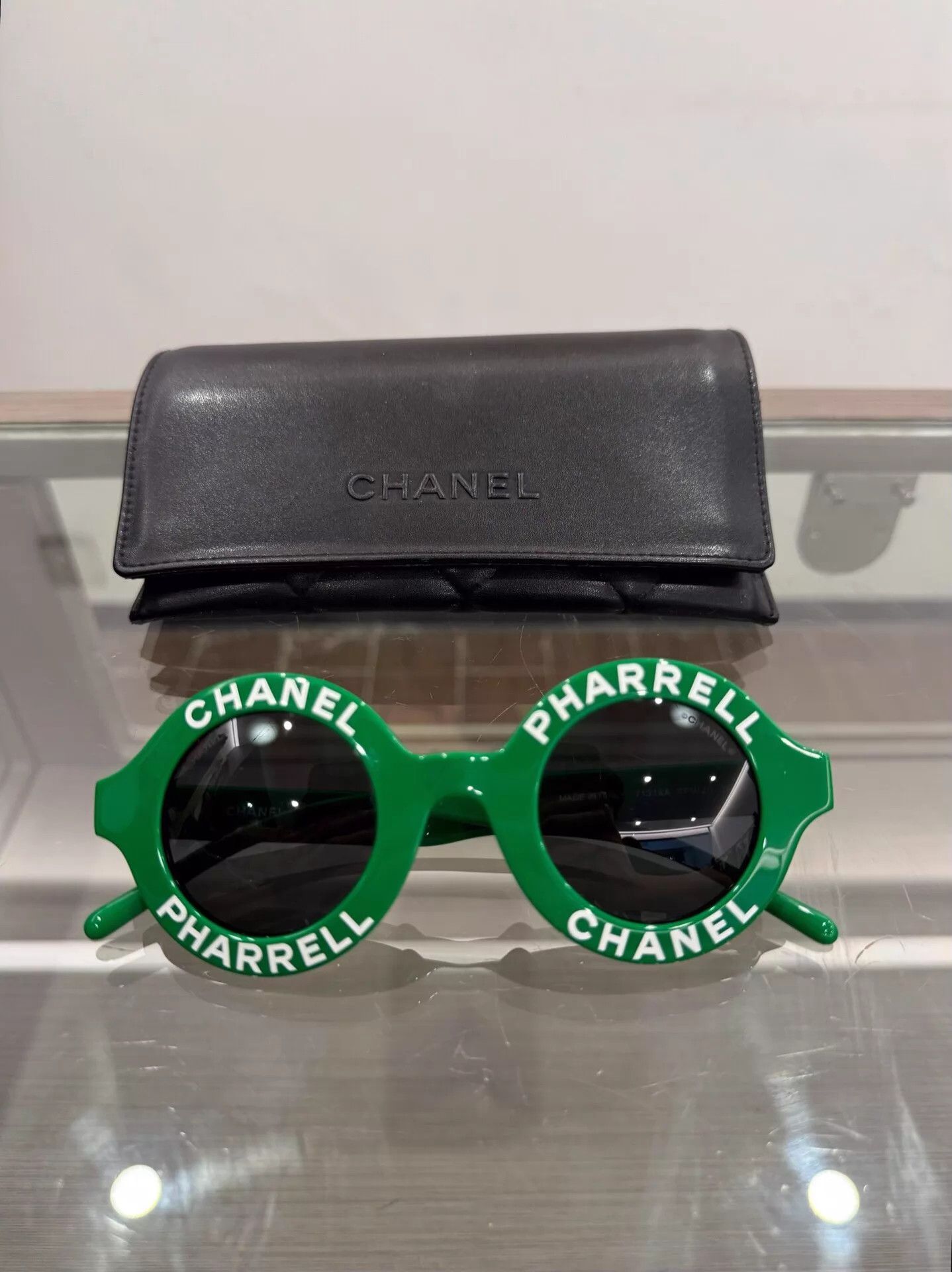 Chanel Chanel x Pharrell LE white logo green cat-eye shades Size ONE SIZE - 3 Thumbnail
