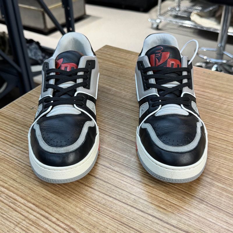 Louis Vuitton Louis Vuitton Trainer Sneakers in Black and Gray -2508 Size US 8 / EU 41 - 2 Thumbnail