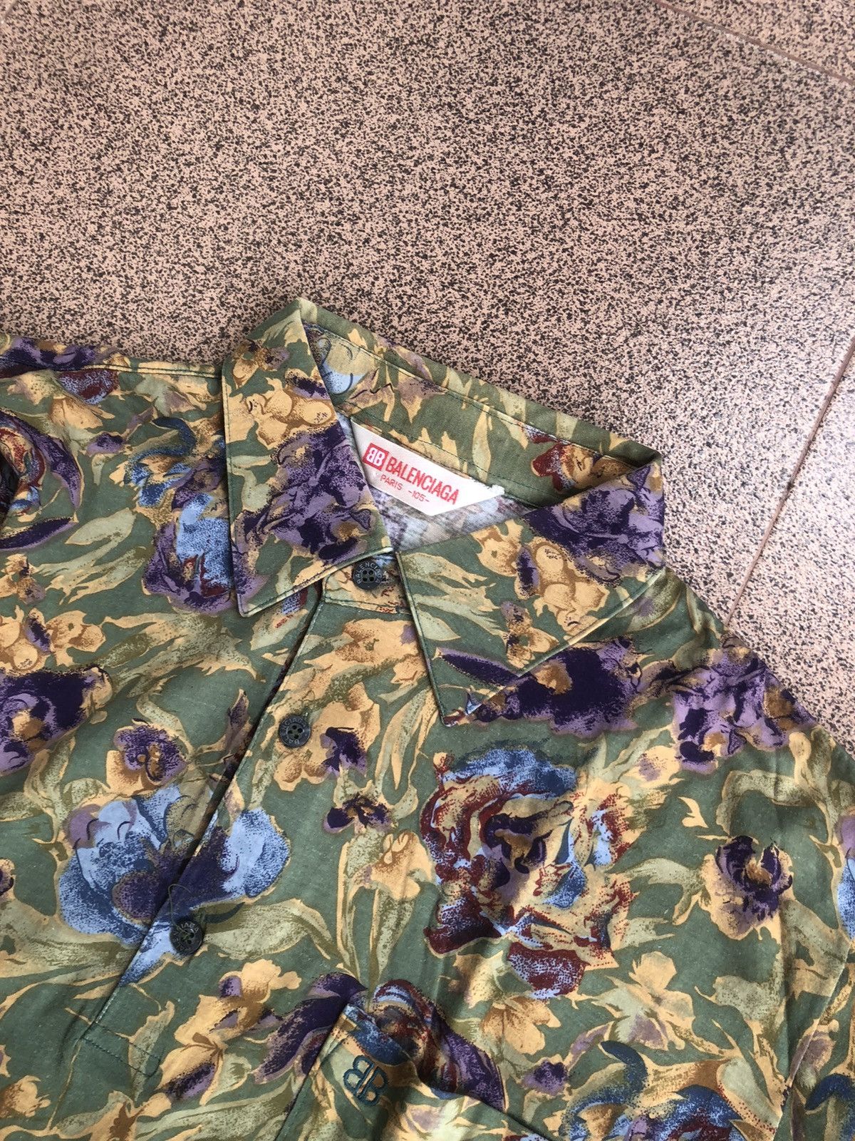 Balenciaga Balenciaga Floral Pattern Shirt Beautiful Detail Size US L / EU 52-54 / 3 - 3 Thumbnail