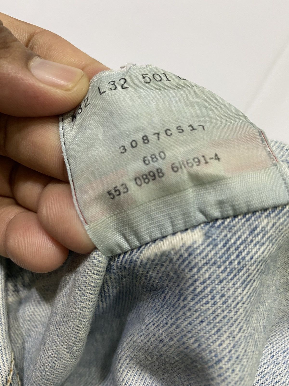 Levi's Vintage Levis 501 made in usa distressed jeans Size US 31 - 11 Thumbnail