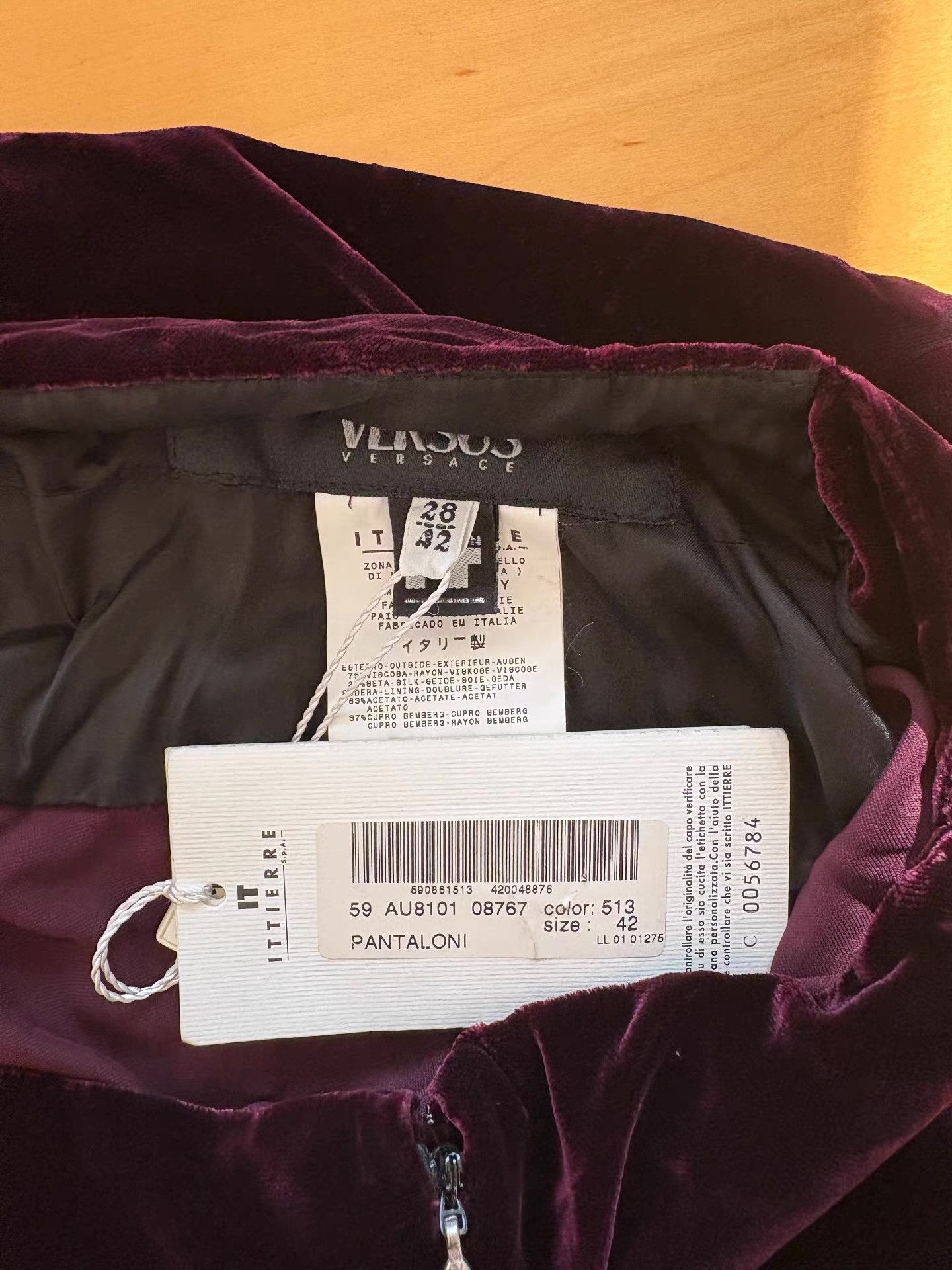 Versace Versus Versace Women's Burgundy Velvet Trousers Ｑ21 Size 30" / US 8 / IT 44 - 8 Thumbnail