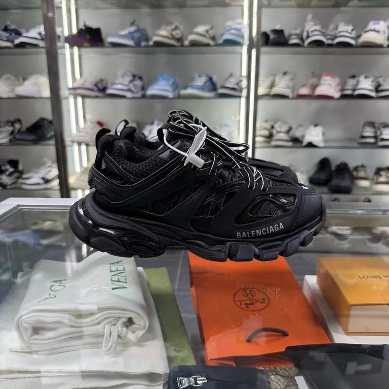 BALENCIAGA TRACK Sneakers in Black Size 36-2506