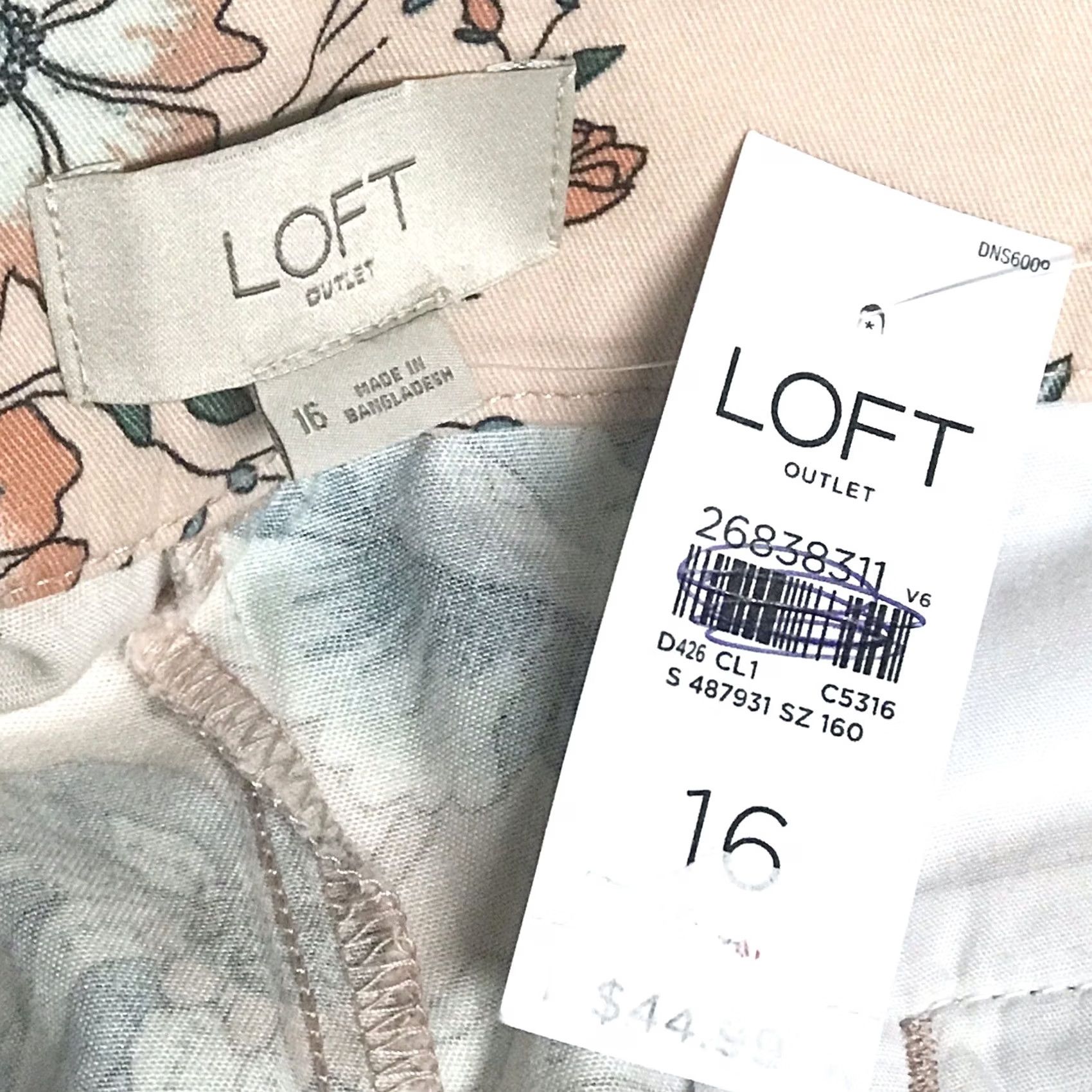 Loft LOFT Outlet Women Creamy Peach Multi Floral Print 4” Mid-Rise Chino Shorts 16 Size 38" / US 16 / IT 52 - 3 Thumbnail