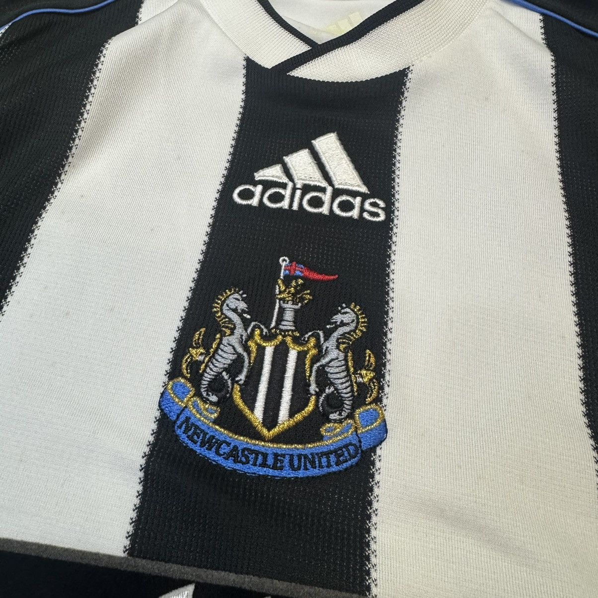 Adidas Newcastle United 09/10 home shirt #17 smith Size US M / EU 48-50 / 2 - 6 Thumbnail
