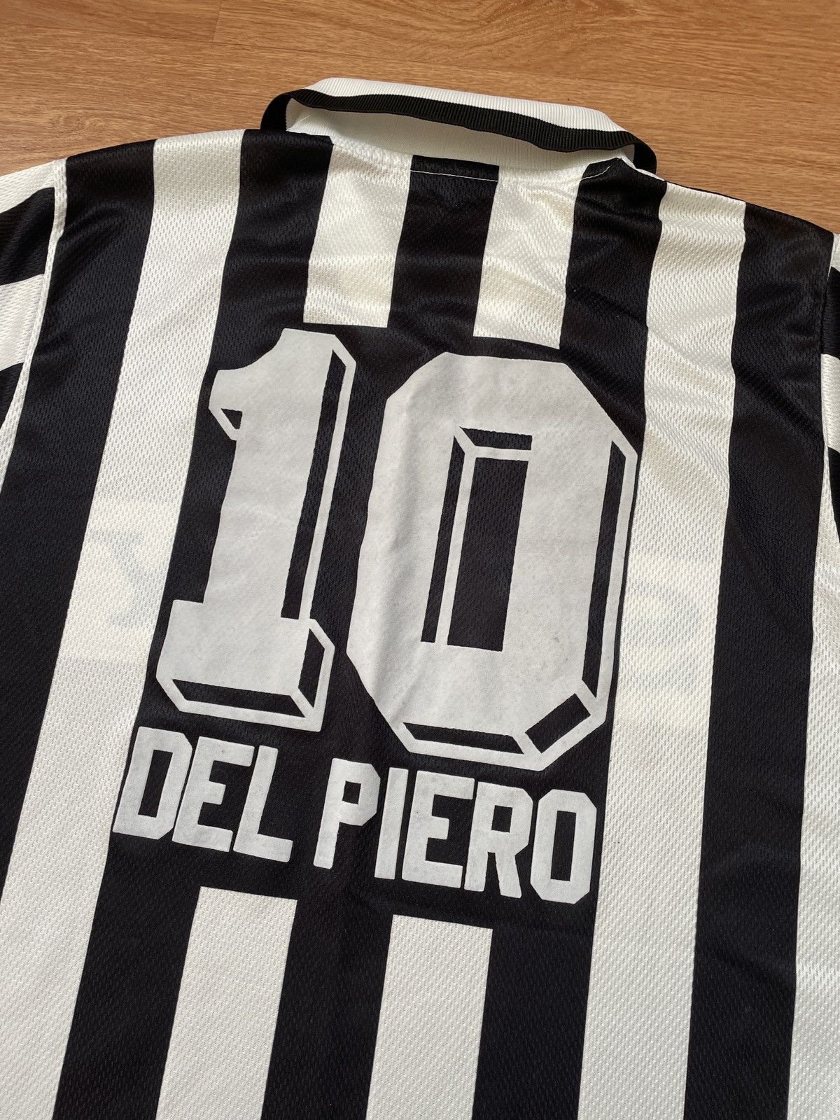 Kappa Vintage Juventus Kappa Sony Del Piero 1996/97 Home t shirt Size US S / EU 44-46 / 1 - 13 Thumbnail