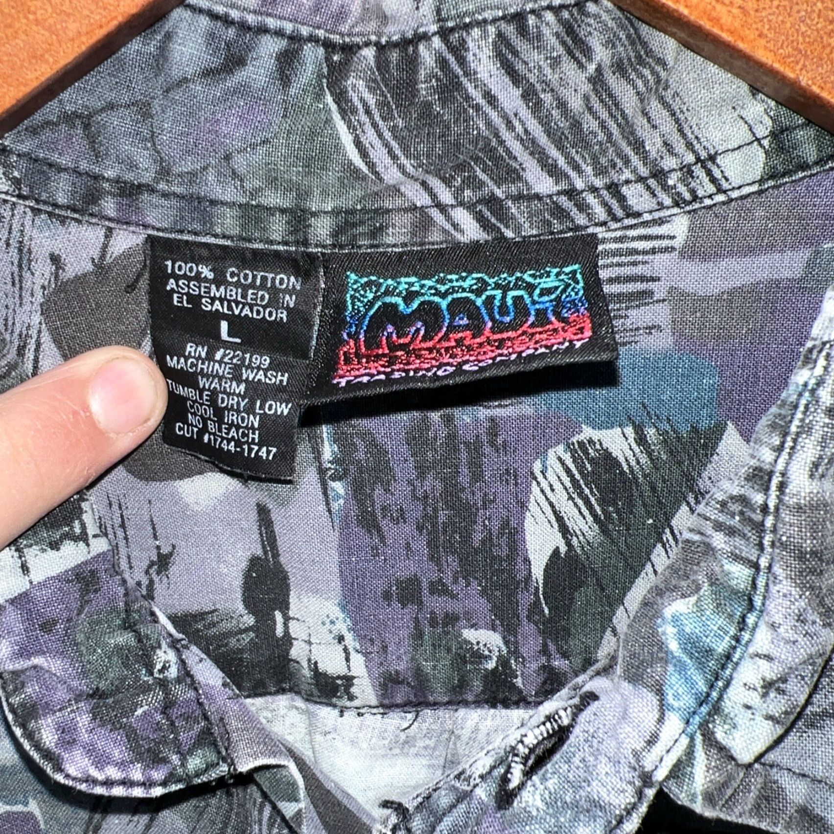 Vintage VINTAGE Maui Purple Hawaiian Shirt Mens Size L Size US L / EU 52-54 / 3 - 3 Thumbnail