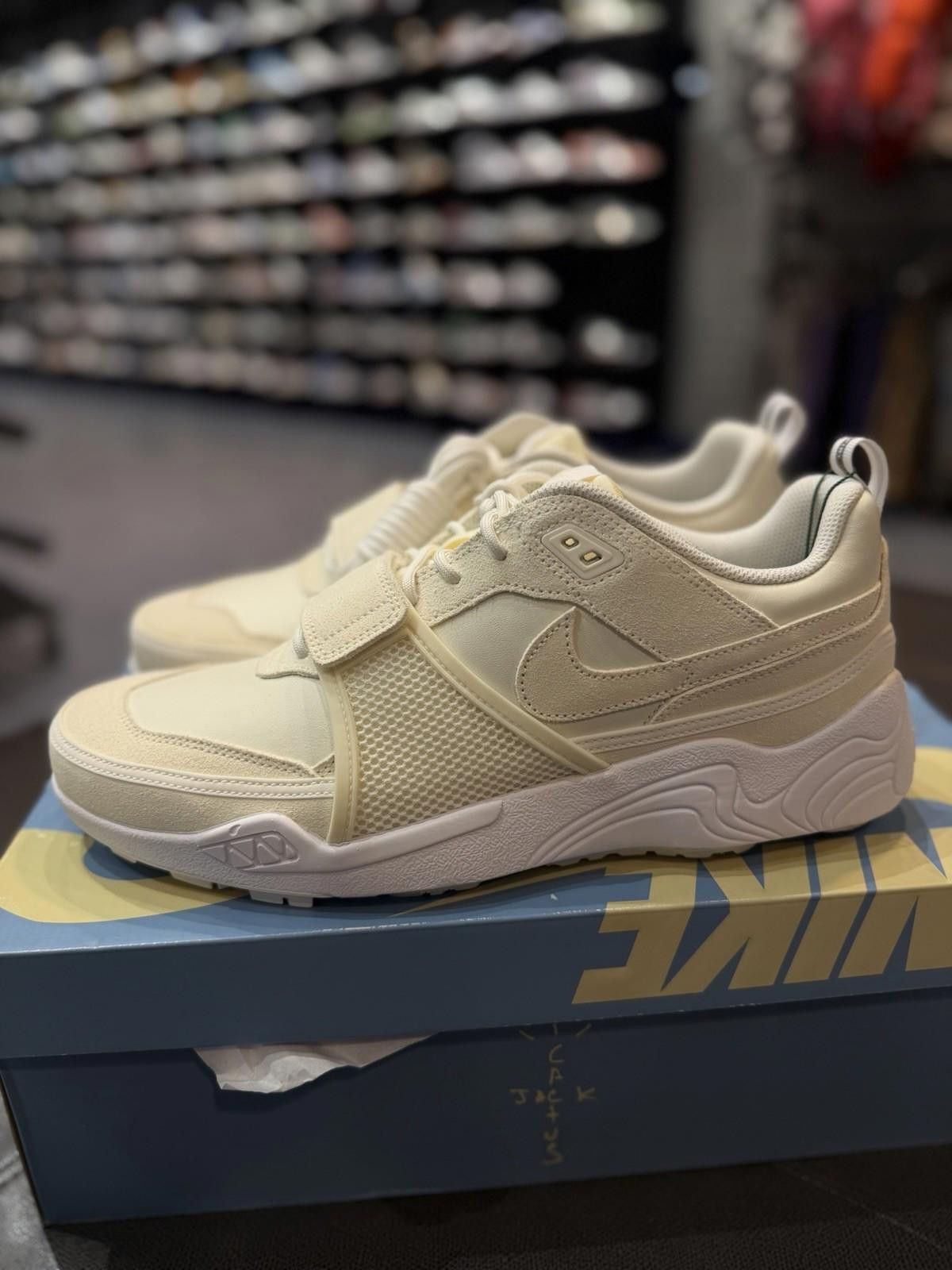 Nike Nike Travis Scott Zoom Field Jaxx SP Sail Size 13 White F&F Size US 13 / EU 46 - 5 Thumbnail