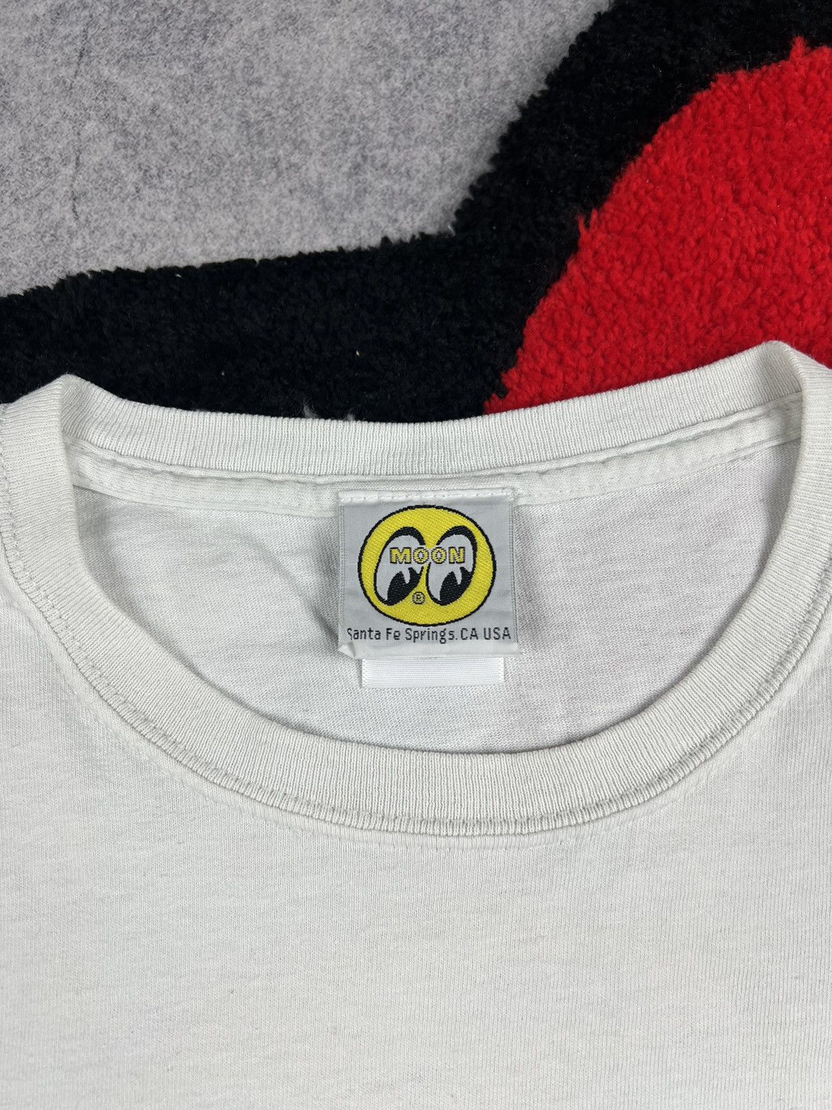 Vintage Vintage 2000’s Mooneyes USA California Big Logo Y2K Tee Size US XL / EU 56 / 4 - 10 Thumbnail