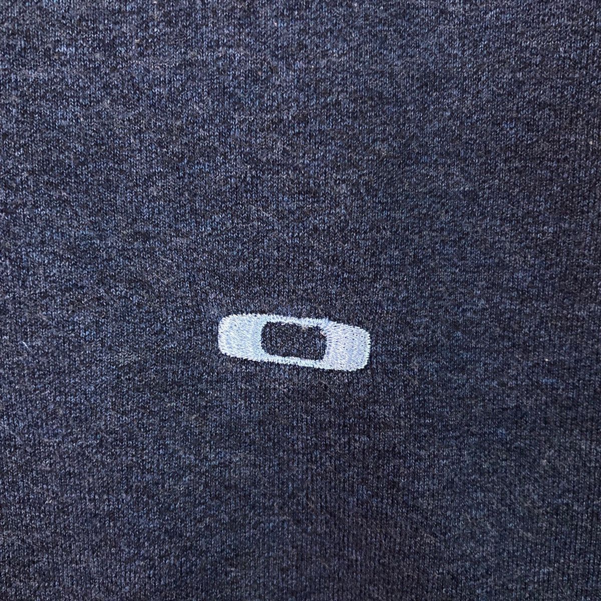 Oakley Vintage Oakley Pullover Jumper Sweatshirt Size US XL / EU 56 / 4 - 3 Thumbnail