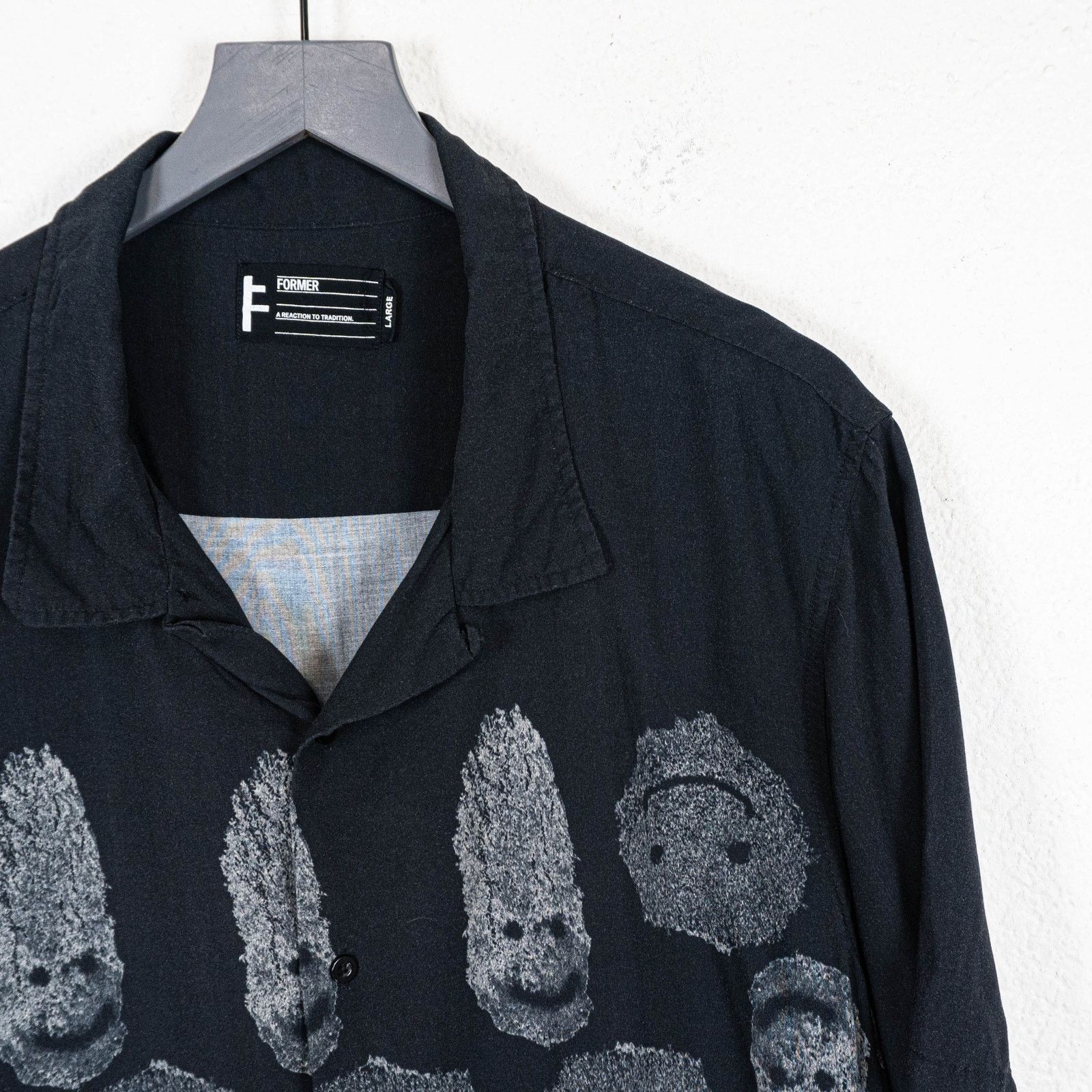 Other FORMER Merchandise Menace SS Shirt camp Collar in Black sz L Size US L / EU 52-54 / 3 - 4 Thumbnail