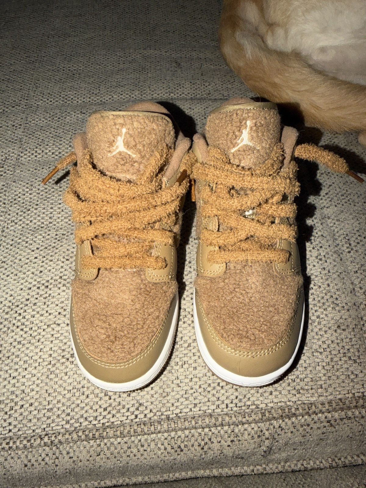 Jordan Brand Air Jordan 1 Low GS ‘Teddy Bear’ - Size 4.5Y - Used Size US 4.5 / IT 34.5 - 1 Thumbnail