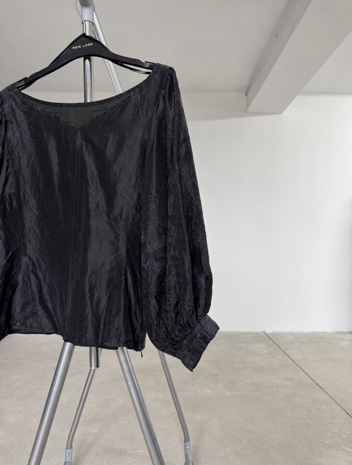 Jil Sander Jil Sander + WMNS black Silk Blouse Size L / US 10 / IT 46 - 2 Thumbnail