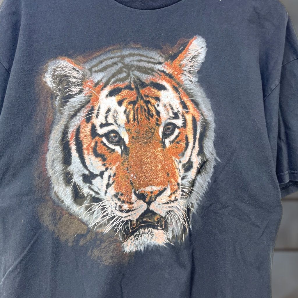 Vintage VINTAGE Tiger Animal Nature Faded T Shirt 2XL 90s Nature Mens Black Cotton Crew Neck Short Sleeve Vintage 90s Tigers All Seasons Summer Spring Fall Size US XXL / EU 58 / 5 - 1 Thumbnail