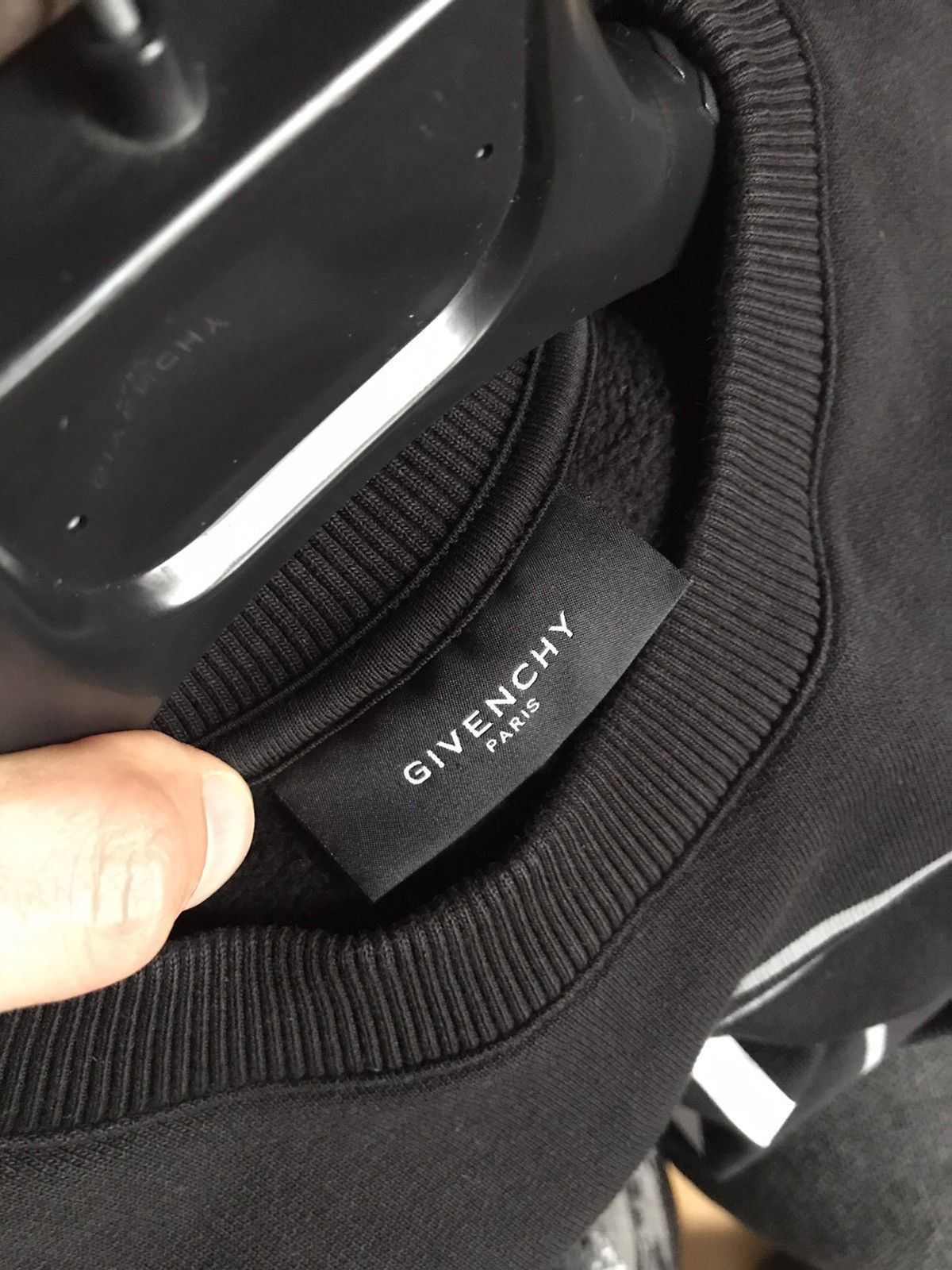 Givenchy Amazing Givenchy by RT sweater size M fit true to size M Size US M / EU 48-50 / 2 - 9 Thumbnail