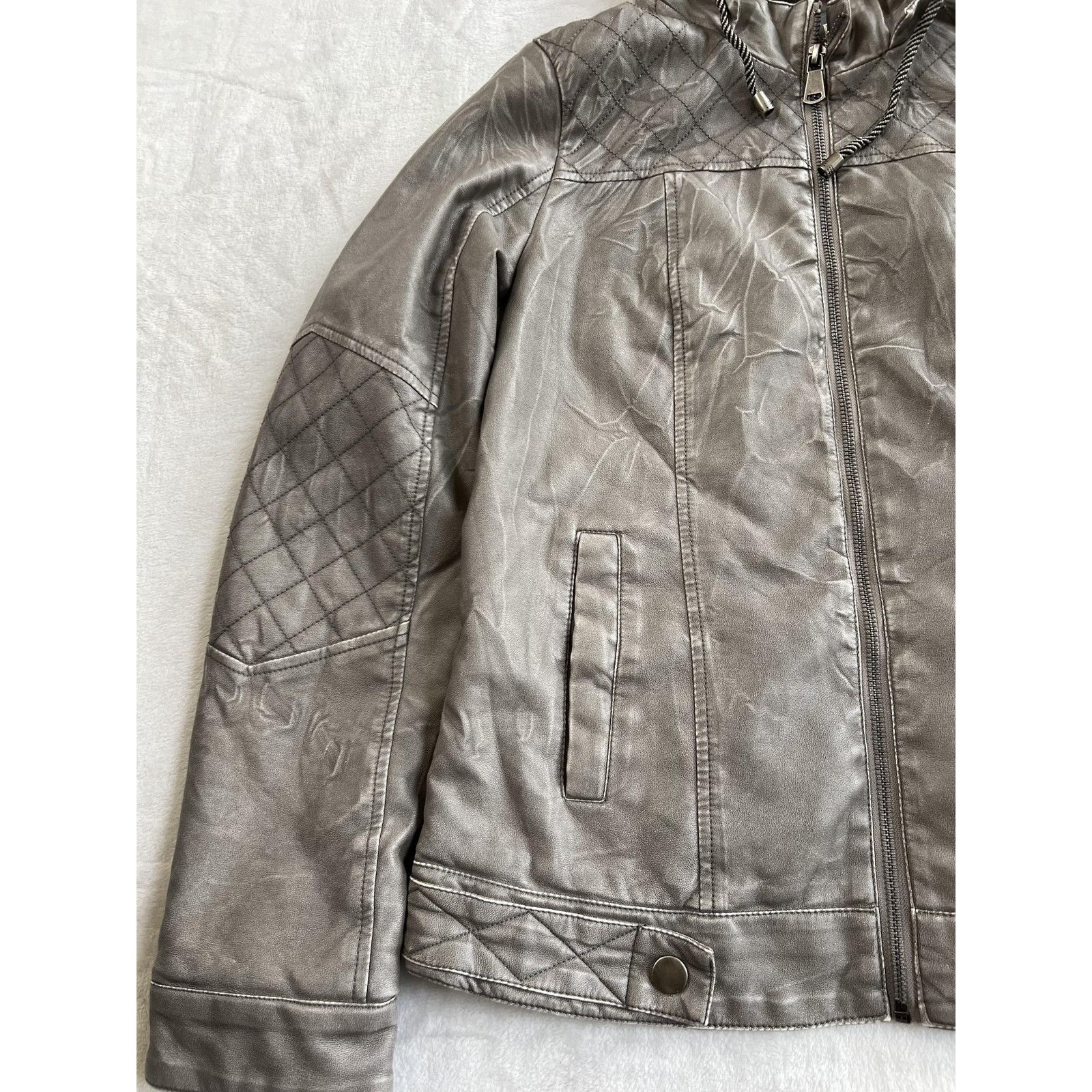 BKE BKE Buckle Outerwear Jacket Women's Medium Gray Faux Leather Size M / US 6-8 / IT 42-44 - 2 Thumbnail