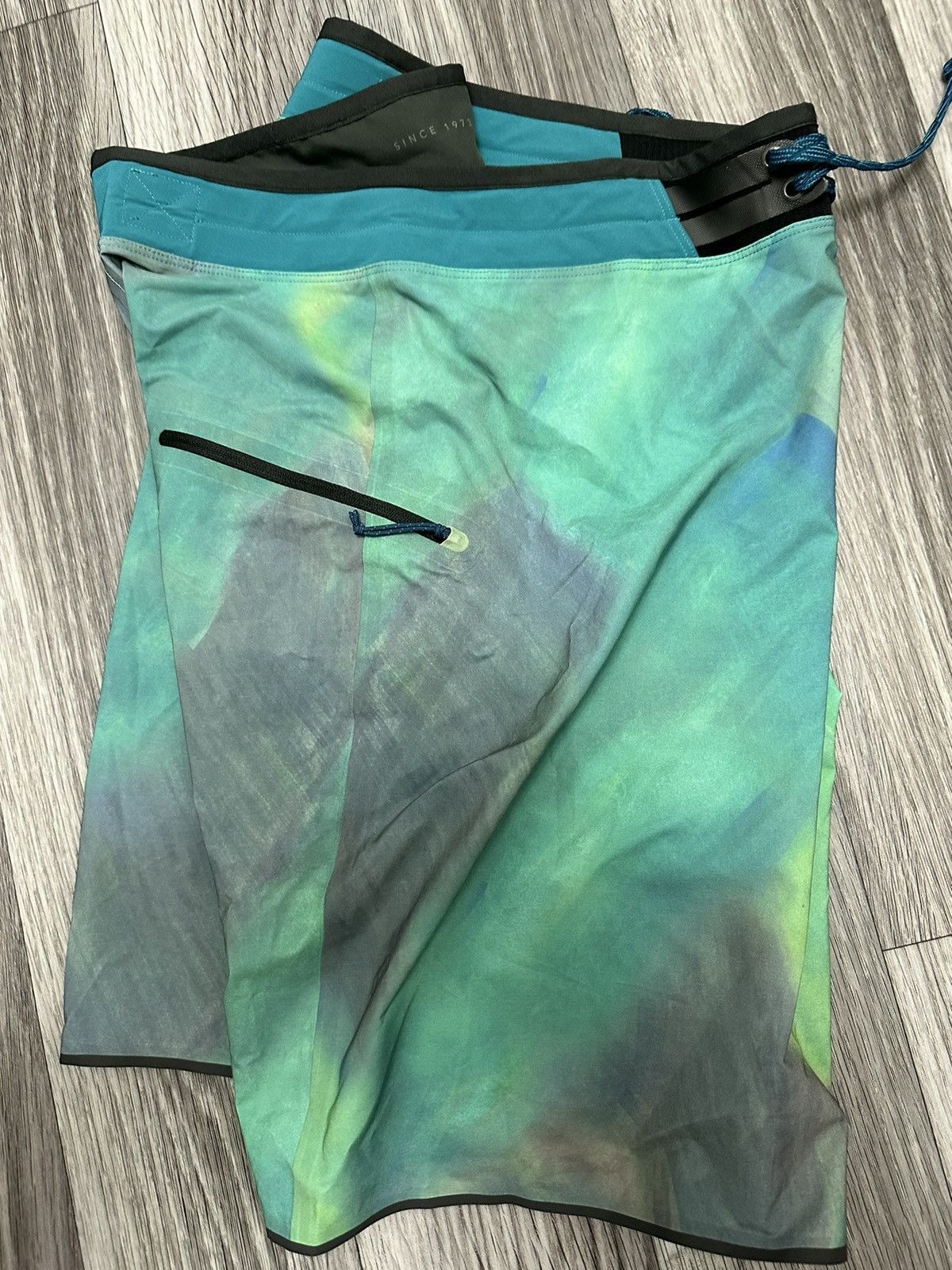 Patagonia × The Recycled Planet Patagonia hydro series boardshorts from recycled materials Size US 34 / EU 50 - 2 Thumbnail