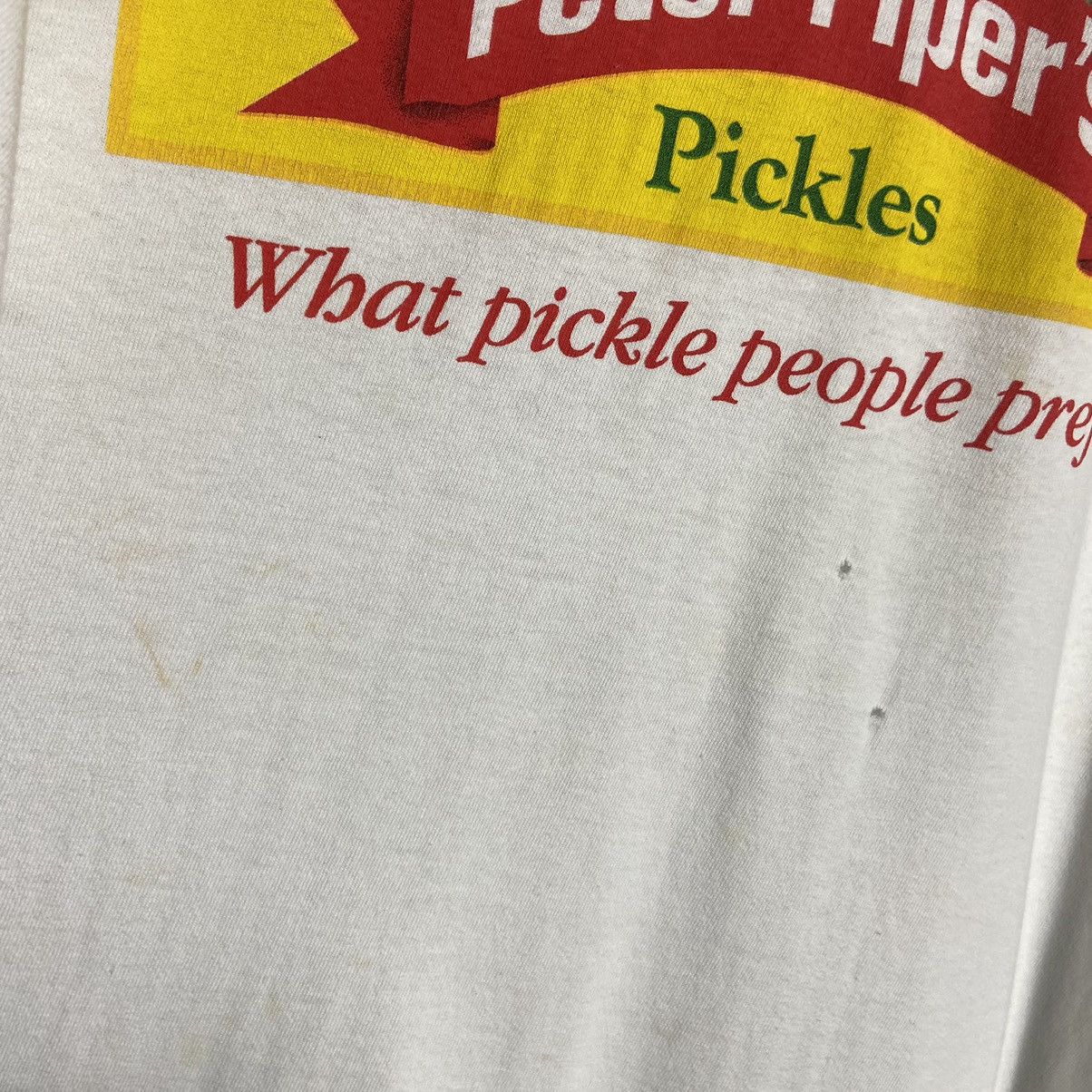 Vintage Vintage Peter Piper’s Pickles Hamburger Art T-Shirt Size US XL / EU 56 / 4 - 3 Thumbnail