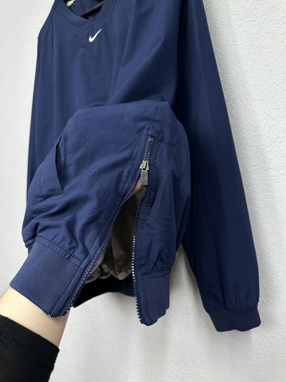 Nike Vintage Nike Nylon Centre Logo 90s Y2k Sweatshirt Jacket Size US XL / EU 56 / 4 - 4 Thumbnail