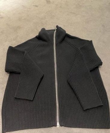 o1w1db10124 Wool Blend Full Zipped Sweater in Black