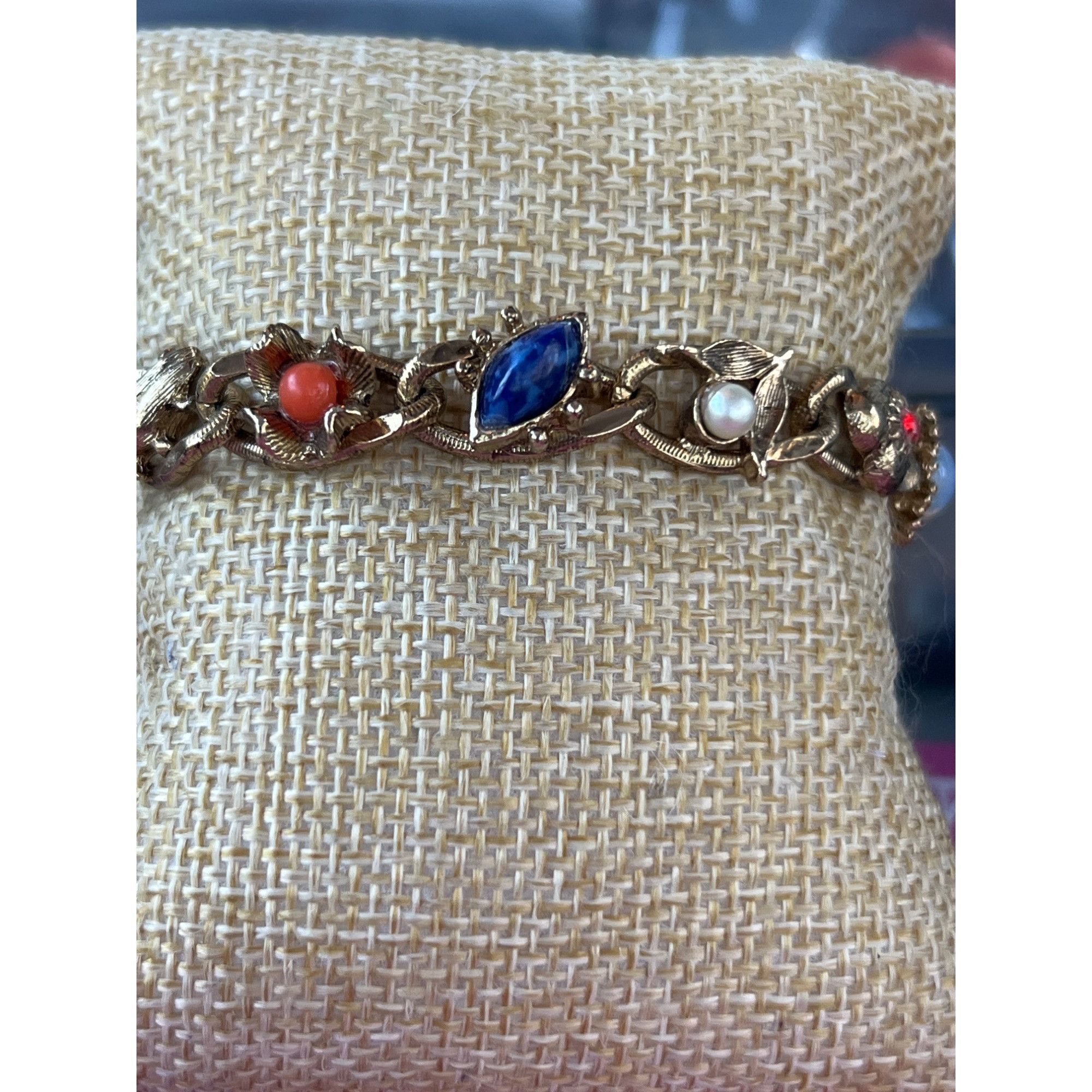 Other Vintage Gold Tone Multi Acrylic Rhinestone Link Bracelet Fol Size ONE SIZE - 1 Thumbnail