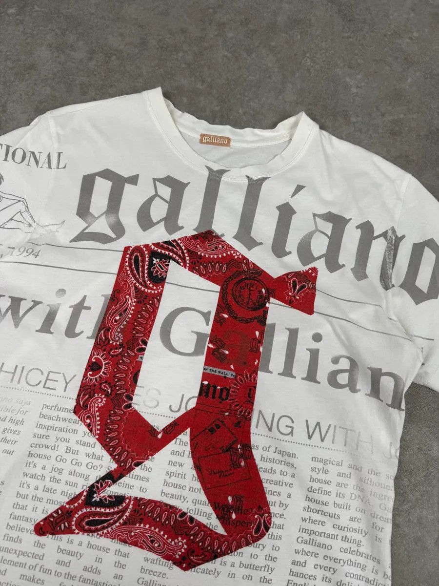 John Galliano SS2012 John Galliano White Newspaper G Print T-Shirt Size US M / EU 48-50 / 2 - 5 Thumbnail