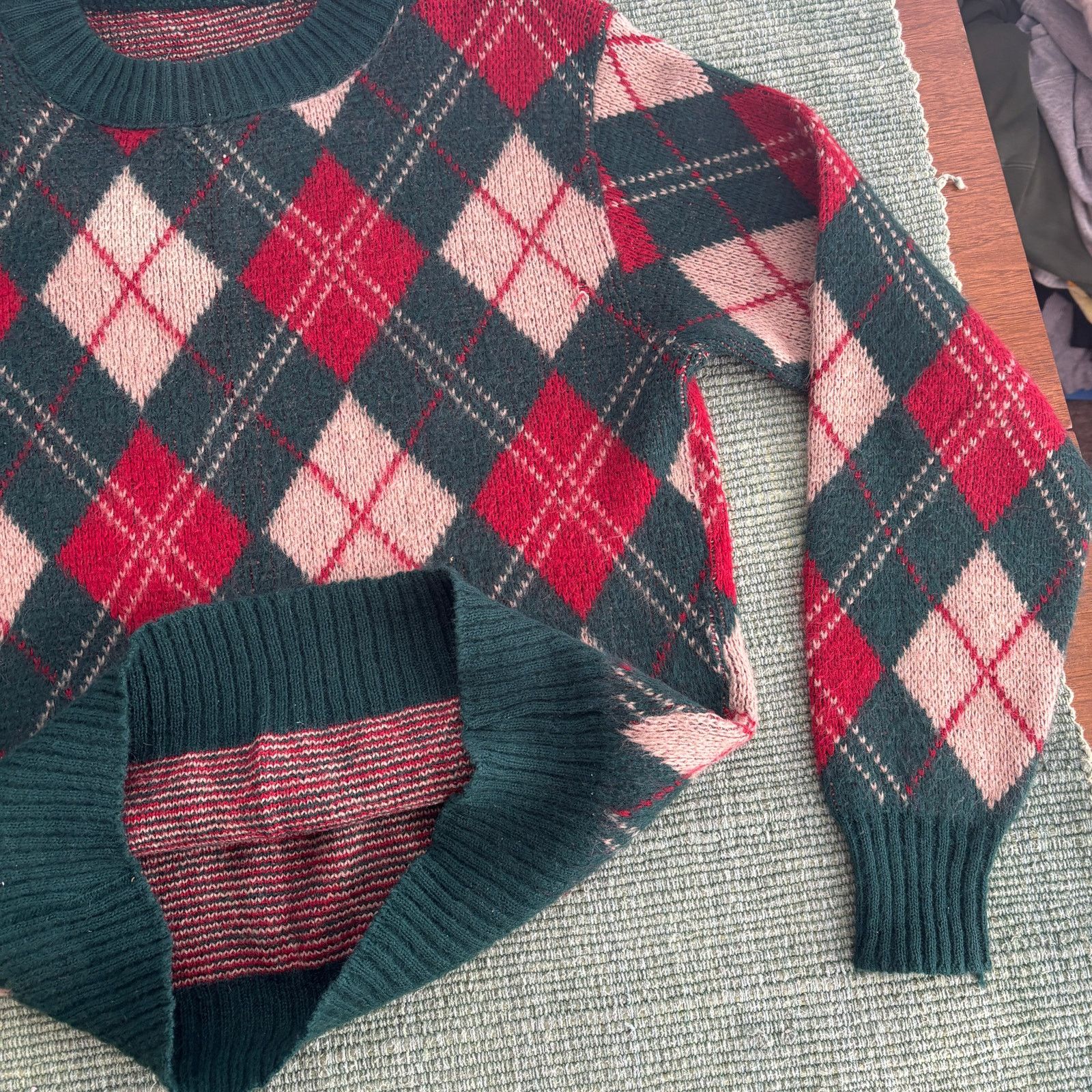 Vintage Vintage fuzzy argyle green and red sweater size mens large Size US L / EU 52-54 / 3 - 7 Thumbnail