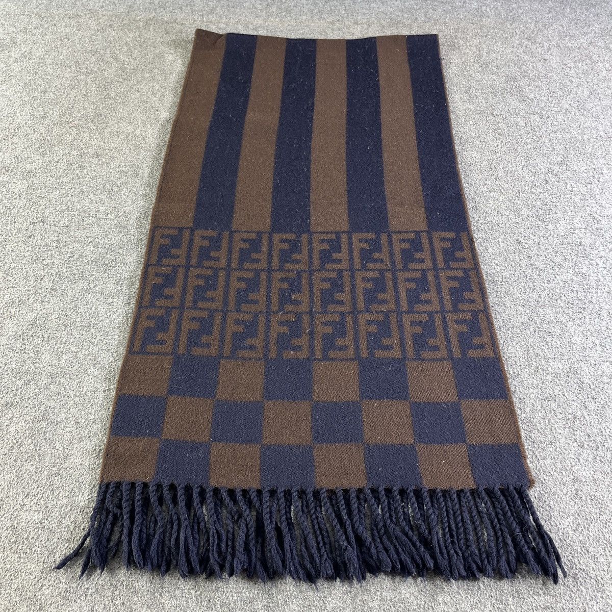 Fendi Fendi Wool Scarf / Muffler / Neckwear T809 Size ONE SIZE - 2 Thumbnail