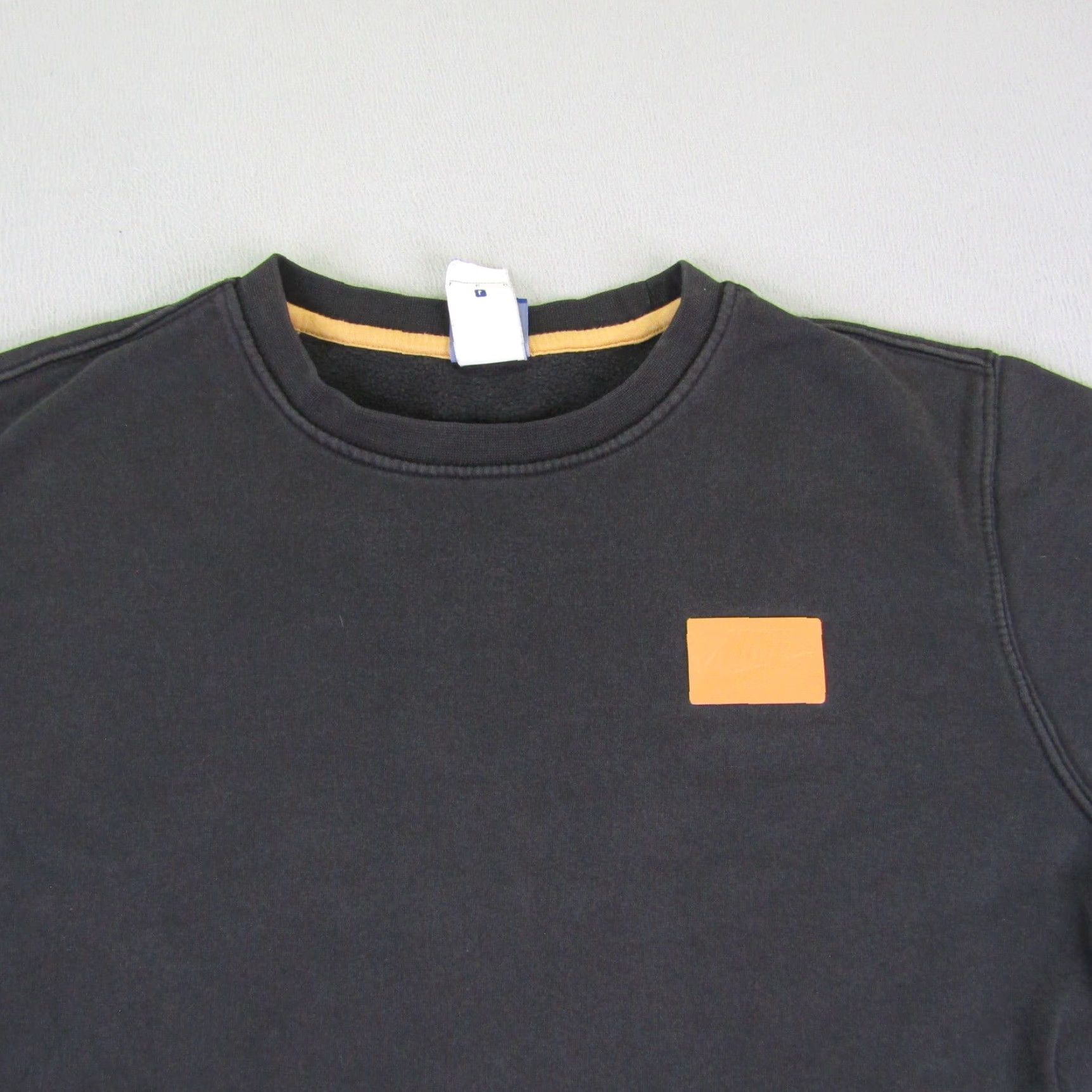 Nike Nike Sweatshirt Mens Large Black Crewneck Pullover Knit Logo Athletic Gym Pullover Mens Large Black Nike Sweatshirt 90s Sports Outdoor Size US L / EU 52-54 / 3 - 3 Thumbnail
