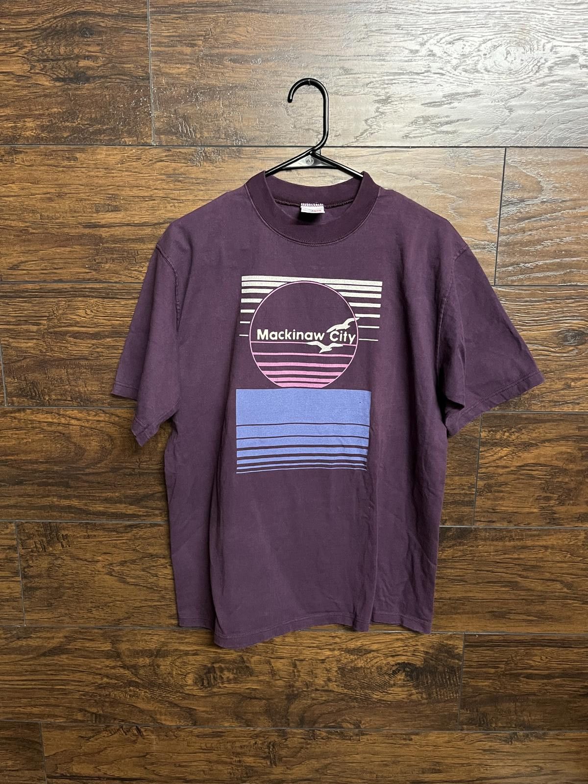 Jerzees Vintage Mackinaw City T-shirt Sunset & Seagulls Shirt - M Size US M / EU 48-50 / 2 - 1 Thumbnail