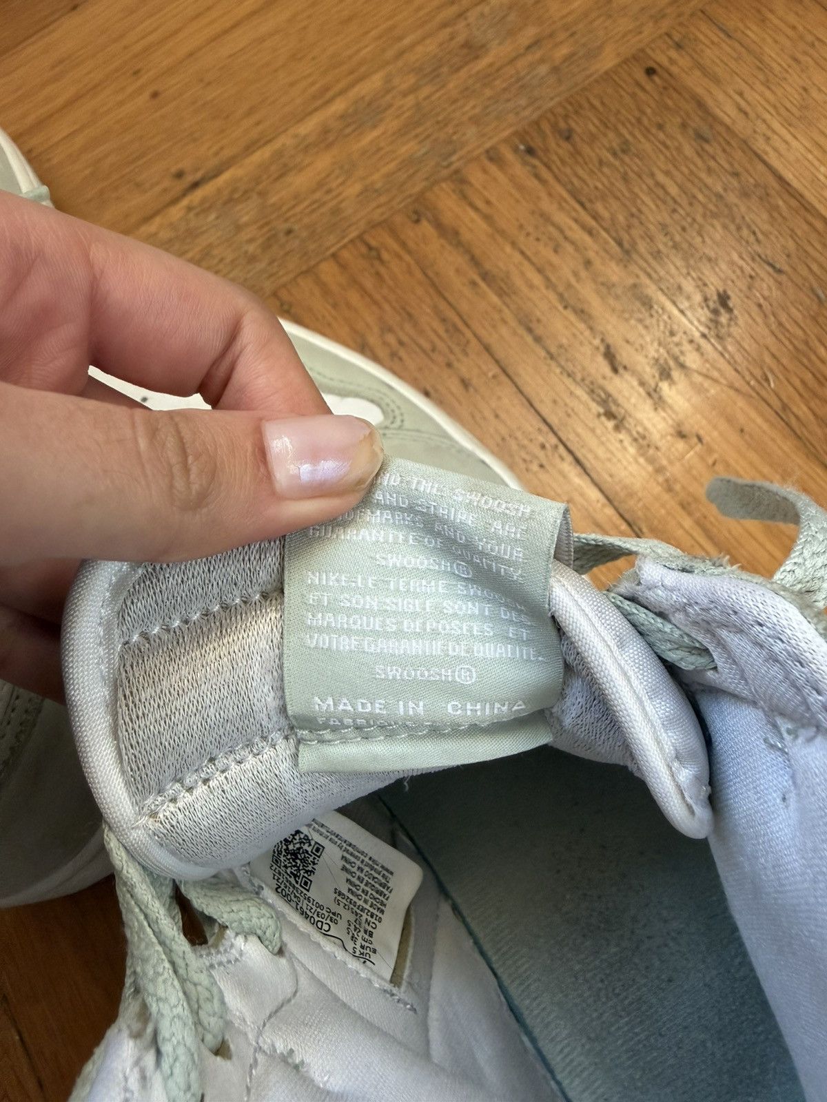 Jordan Brand Nike Air Jordan 1 High Light Green Women’s 7.5 (M 6) – Used Size US 7.5 / IT 37.5 - 5 Thumbnail