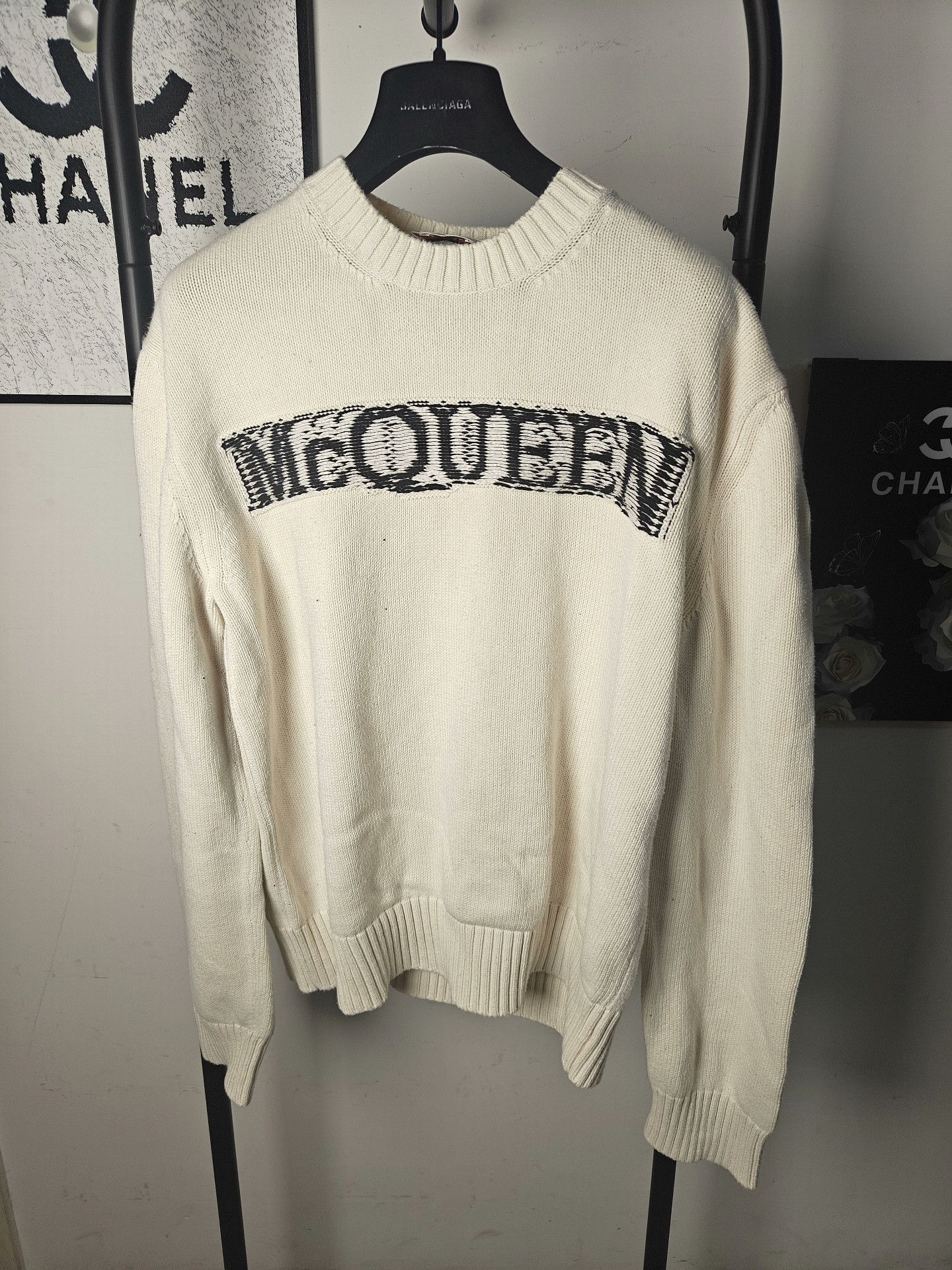 Alexander McQueen Alexander McQueen Knit White Sweater L Women Size L / US 10 / IT 46 - 1 Thumbnail
