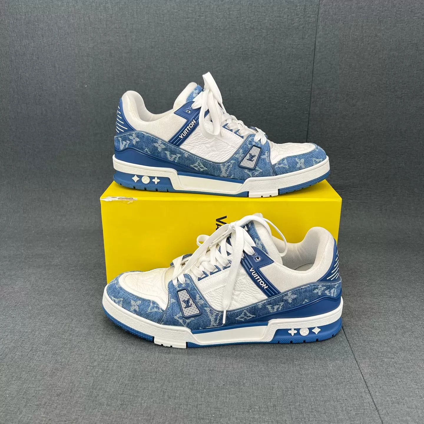 Louis Vuitton lv trainer white blue denim 9 original box Size US 10 / EU 43 - 2 Thumbnail