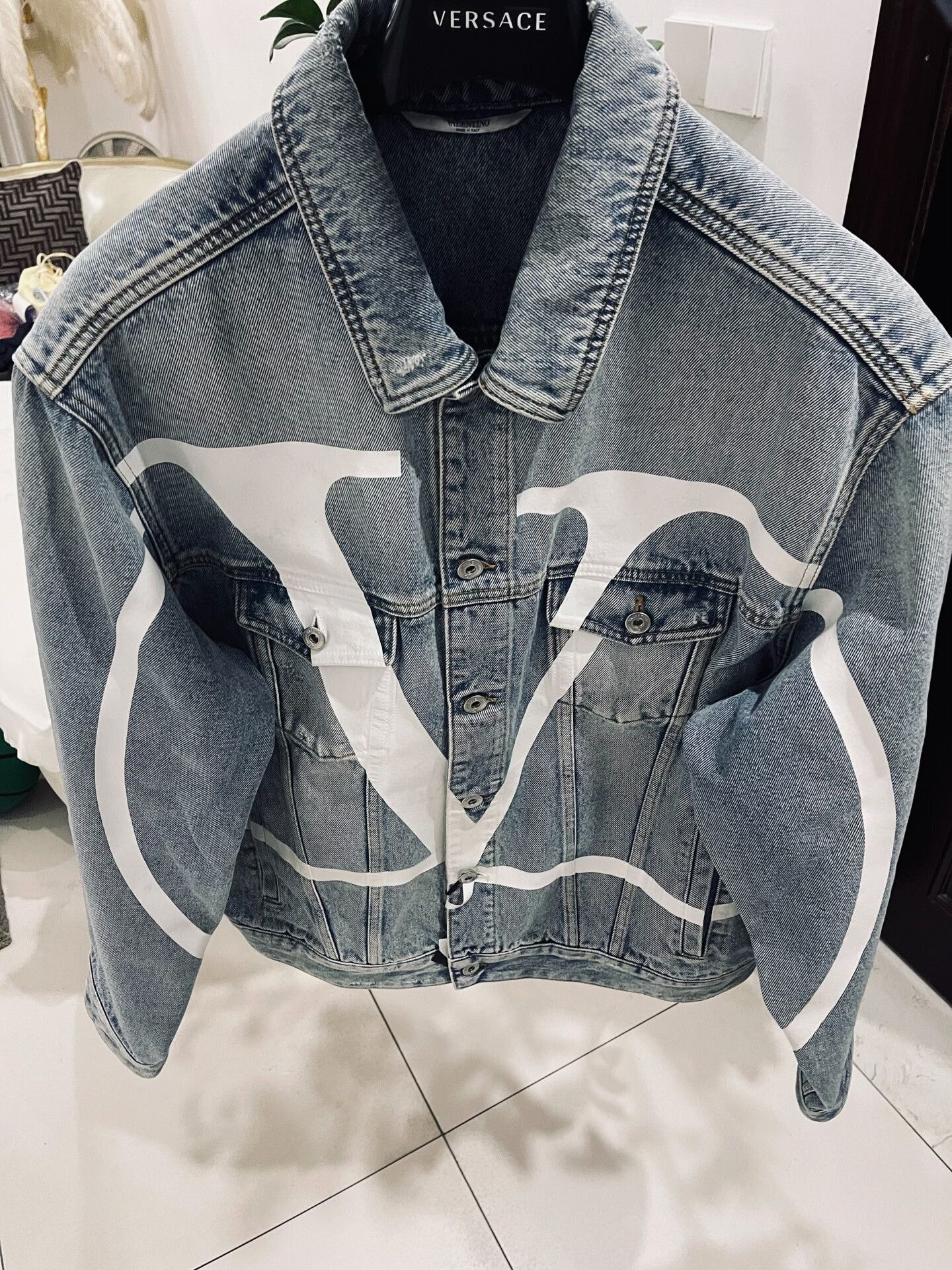 Valentino Valentino VLogo Signature Denim Jacket Size US M / EU 48-50 / 2 - 1 Thumbnail