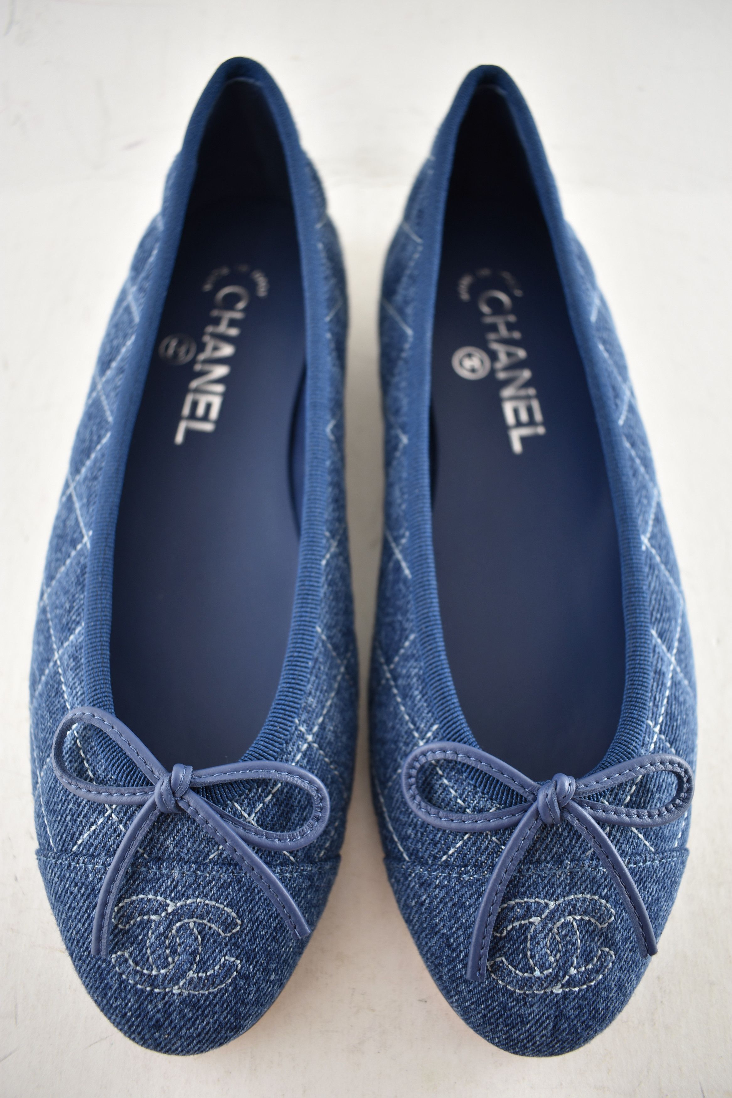 Chanel Chanel 26P Denim Quilted CC Logo Ballet Ballerina Flat 41.5 Size US 11.5 / IT 41.5 - 13 Thumbnail