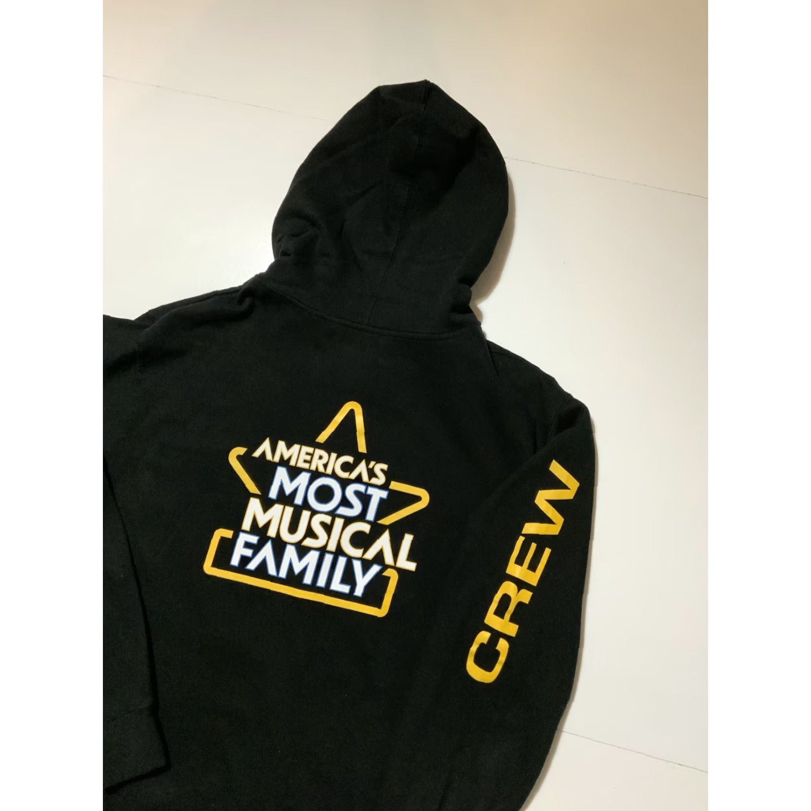 Vintage **America’s Most Musical Family 2019 Zip Hoodie MD Black** User: America’s Most Musical Family 2019 Zip Hoodie MD Black Size US M / EU 48-50 / 2 - 4 Thumbnail