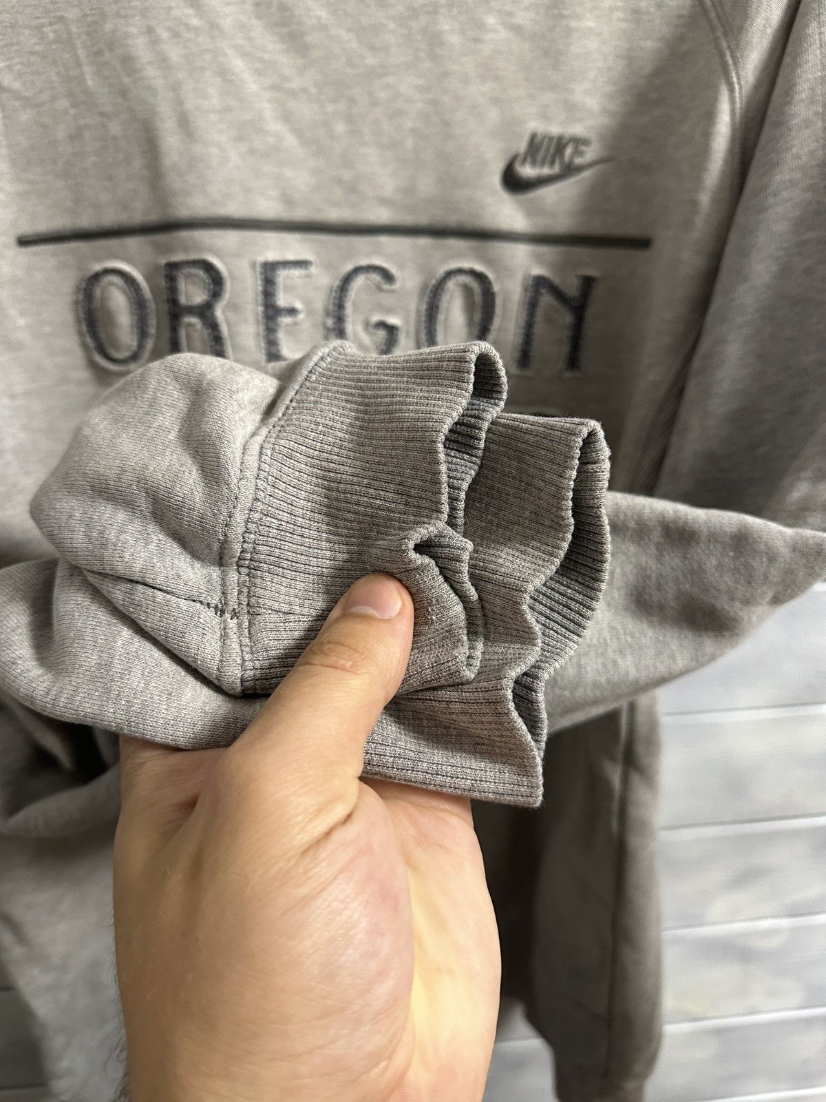 Vintage Very Rare Vintage Sweatshirt Nike Oregon Swoosh Y2K Size US S / EU 44-46 / 1 - 8 Thumbnail