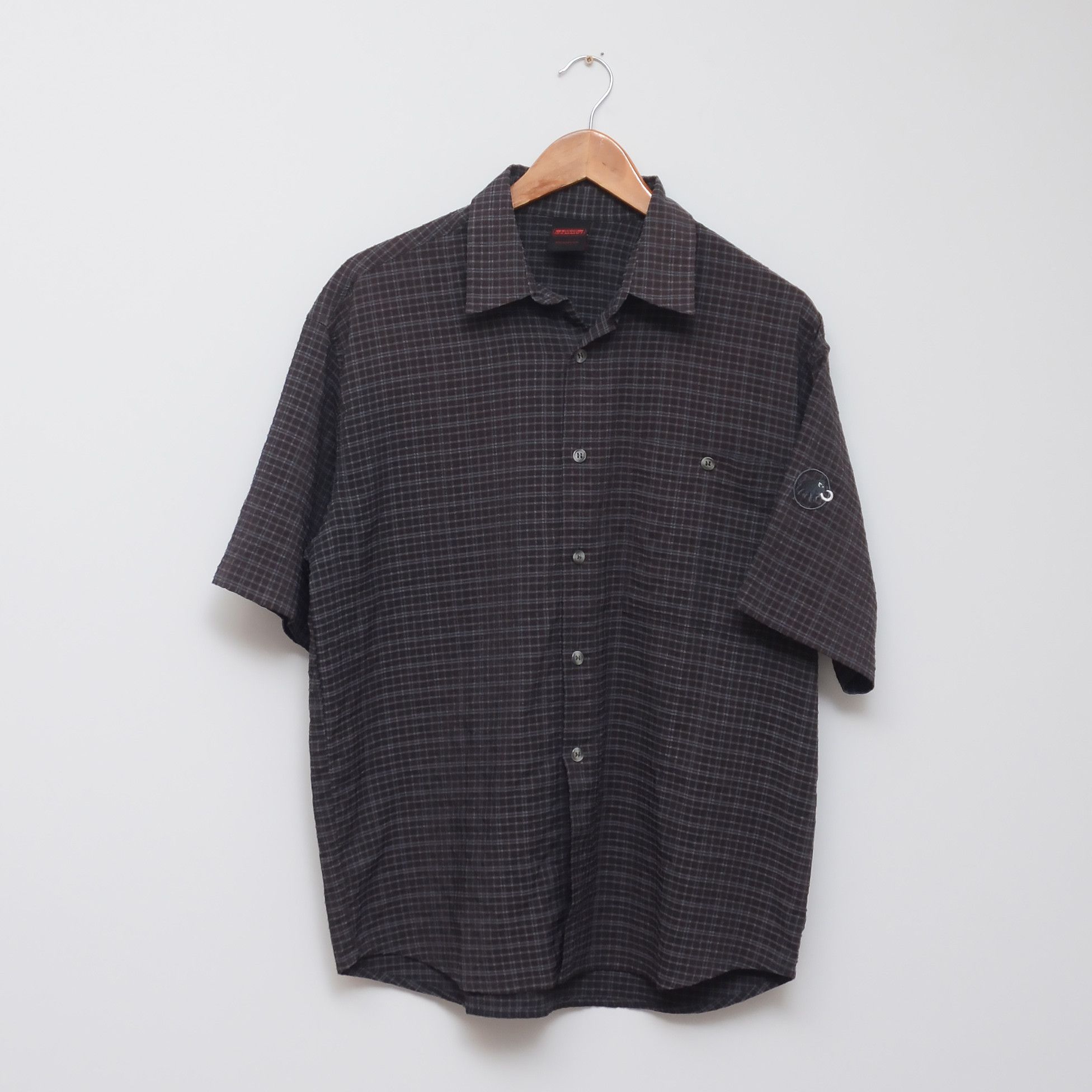 Mammut Mammut Swiss Technology Outdoor Button Up Shirt Size US L / EU 52-54 / 3 - 1 Thumbnail
