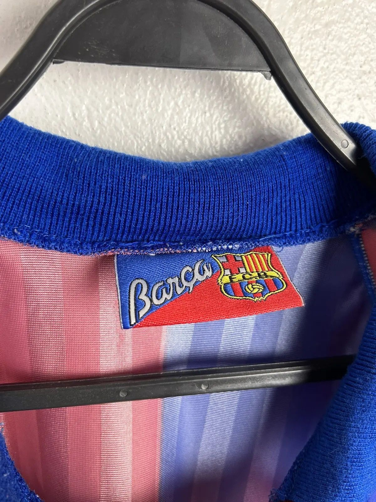 Vintage 90s Vintage 1992/93/94 F.C. Barcelona Rogers Licensed Jersey Size US L / EU 52-54 / 3 - 6 Thumbnail