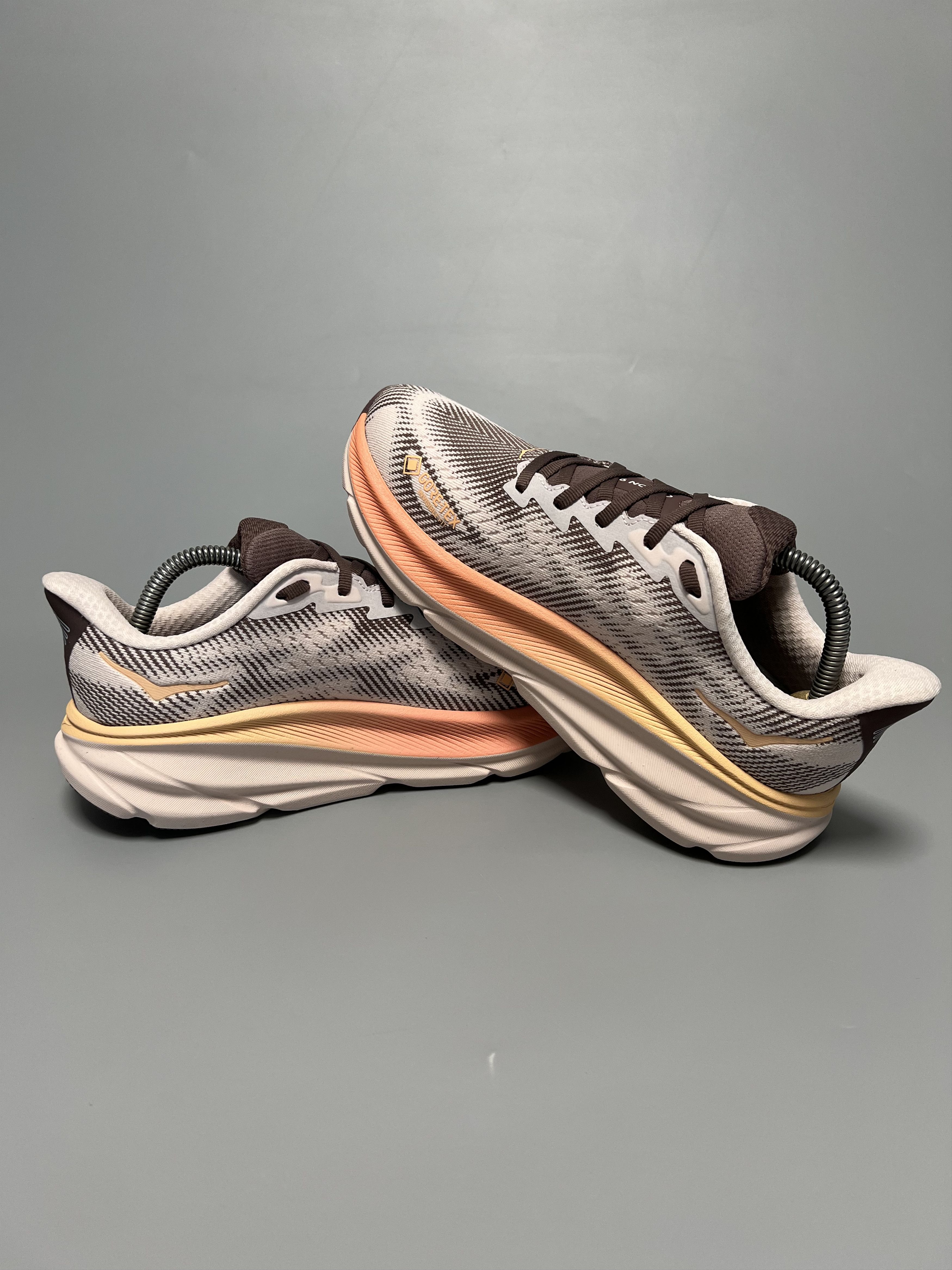 Goretex Hoka One One Clifton 9 GTX Women’s Running Shoes Size US 8 / IT 38 - 5 Thumbnail