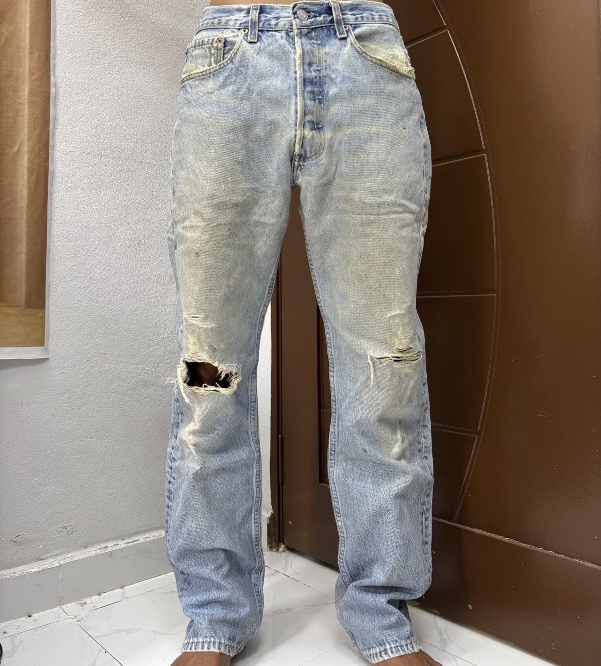 Levi's Vintage LEVIS 501 Kurt Cobain Distressed Denim Jeans Style Size US 31 - 18 Thumbnail