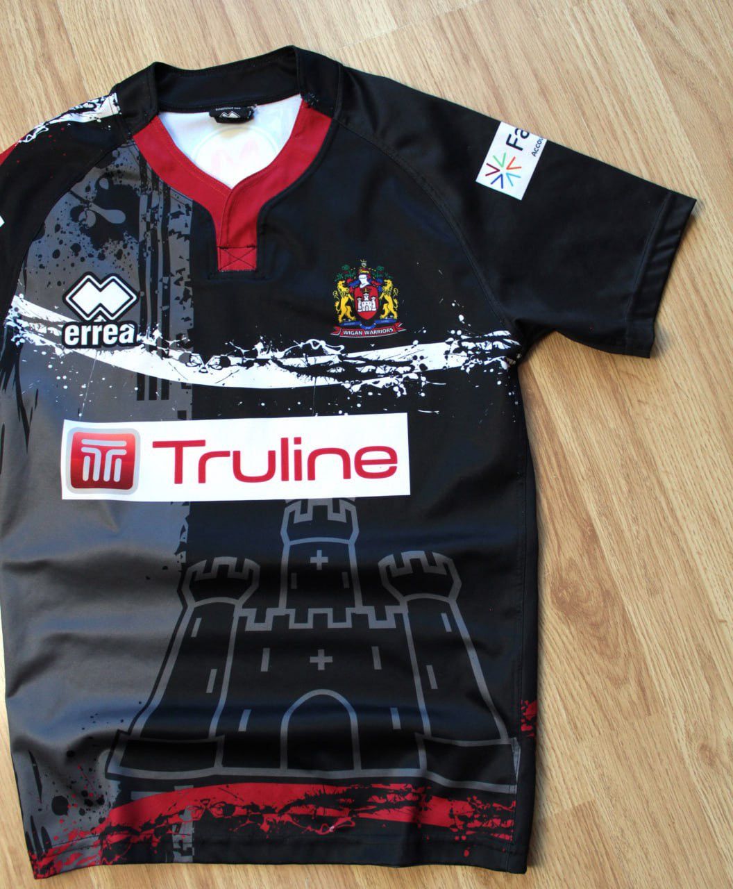 Errea 🔥 Wigan Warriors England Rugby Team Jersey T Shirt Size US S / EU 44-46 / 1 - 2 Thumbnail