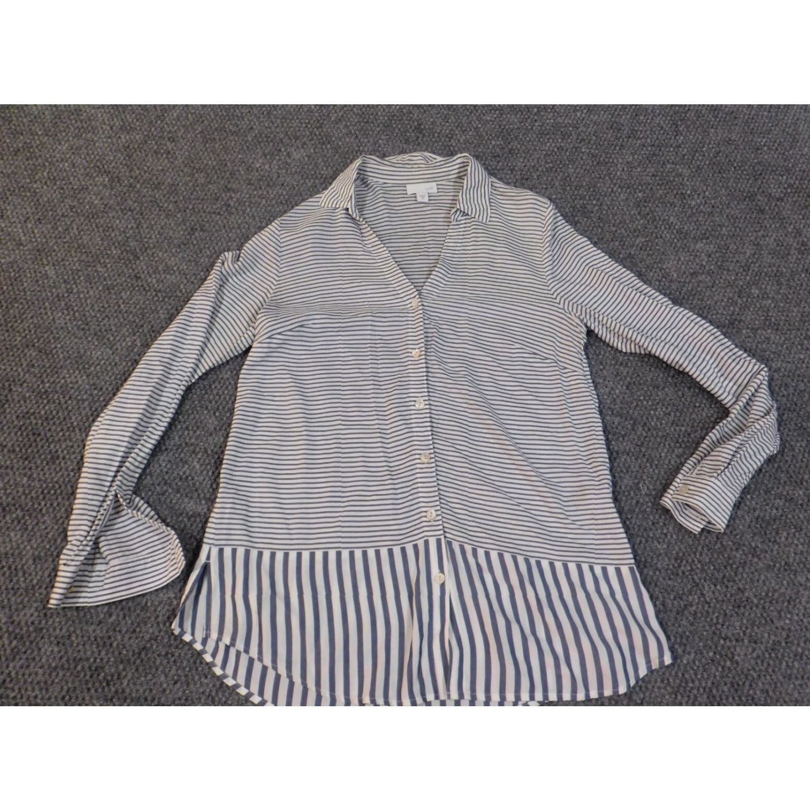 J. Jill J. Jill Blouse Tunic Womens XS Blue Geometric Rayon Casual Cap Sleeveless Button Collar Stretch Size XS / US 0-2 / IT 36-38 - 2 Thumbnail
