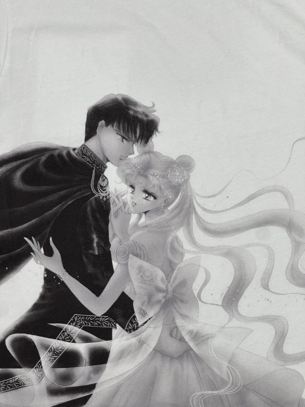 Uniqlo Uniqlo UT × Pretty Guardian Sailor Moon “Silver Millennium” Size US S / EU 44-46 / 1 - 9 Thumbnail