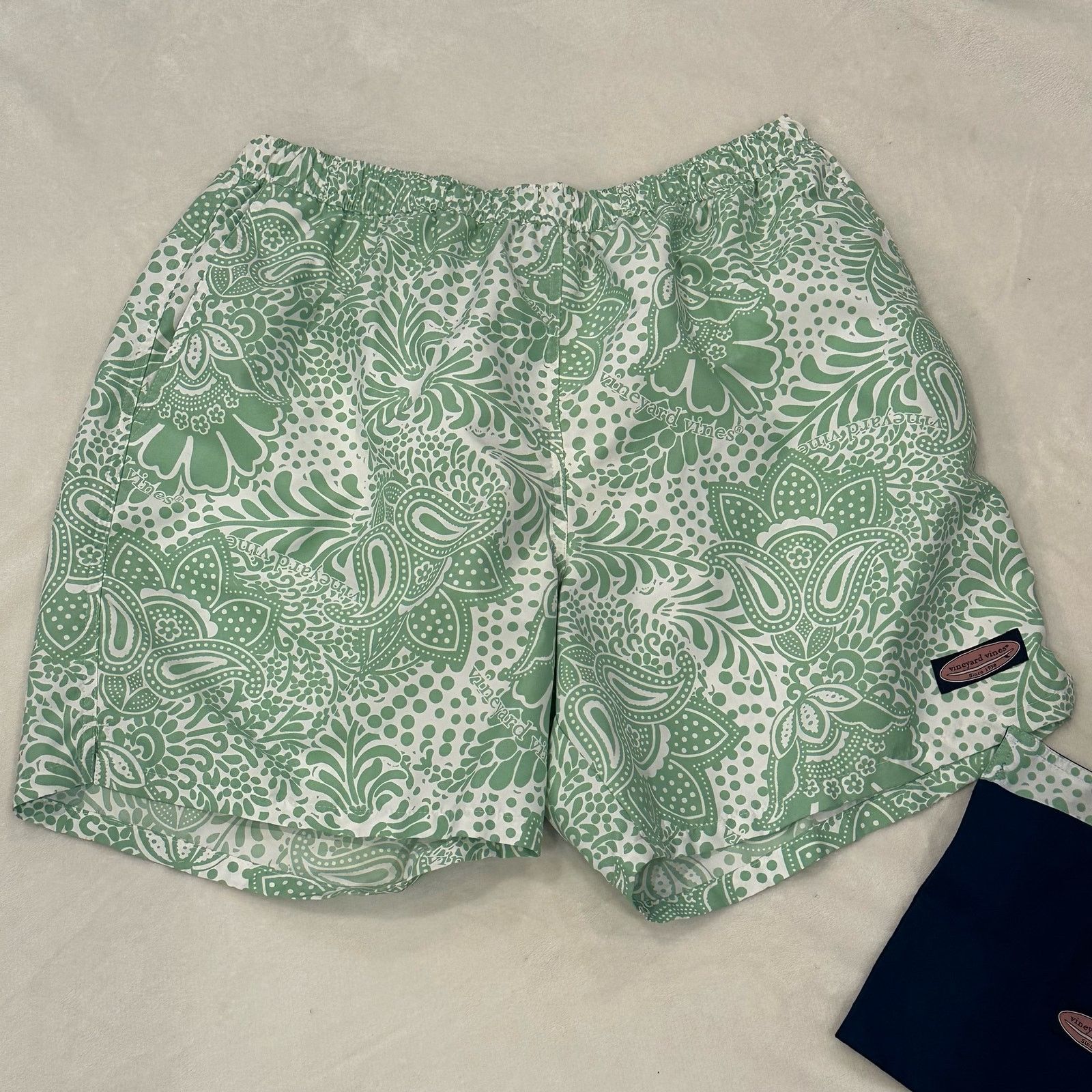 Vineyard Vines Men's Vineyard Vines Swim Trunks sz XL Men's Swimwear Size US 40 / EU 56 - 2 Thumbnail